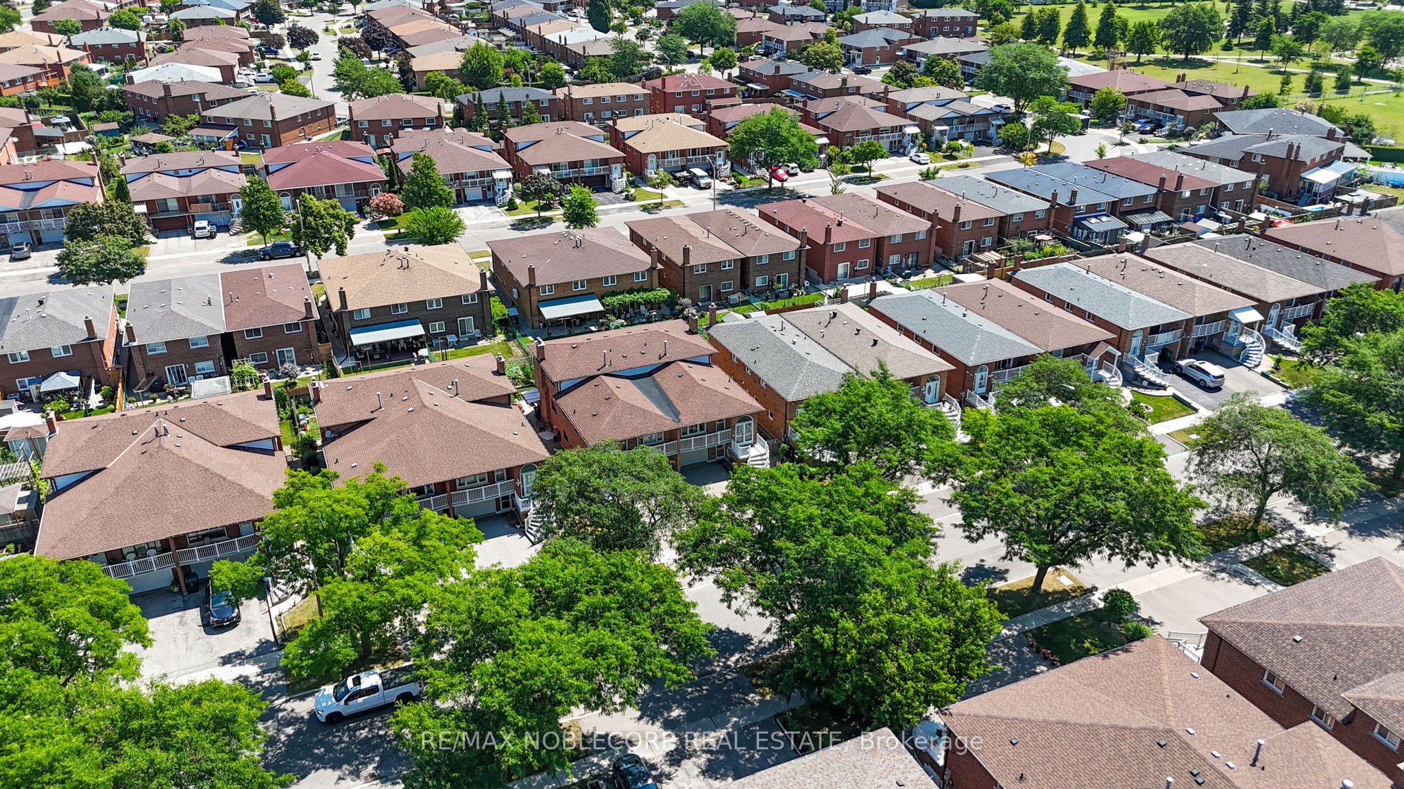 131 Yatescastle Drive, Toronto, ON M3L 2L4 photo 4