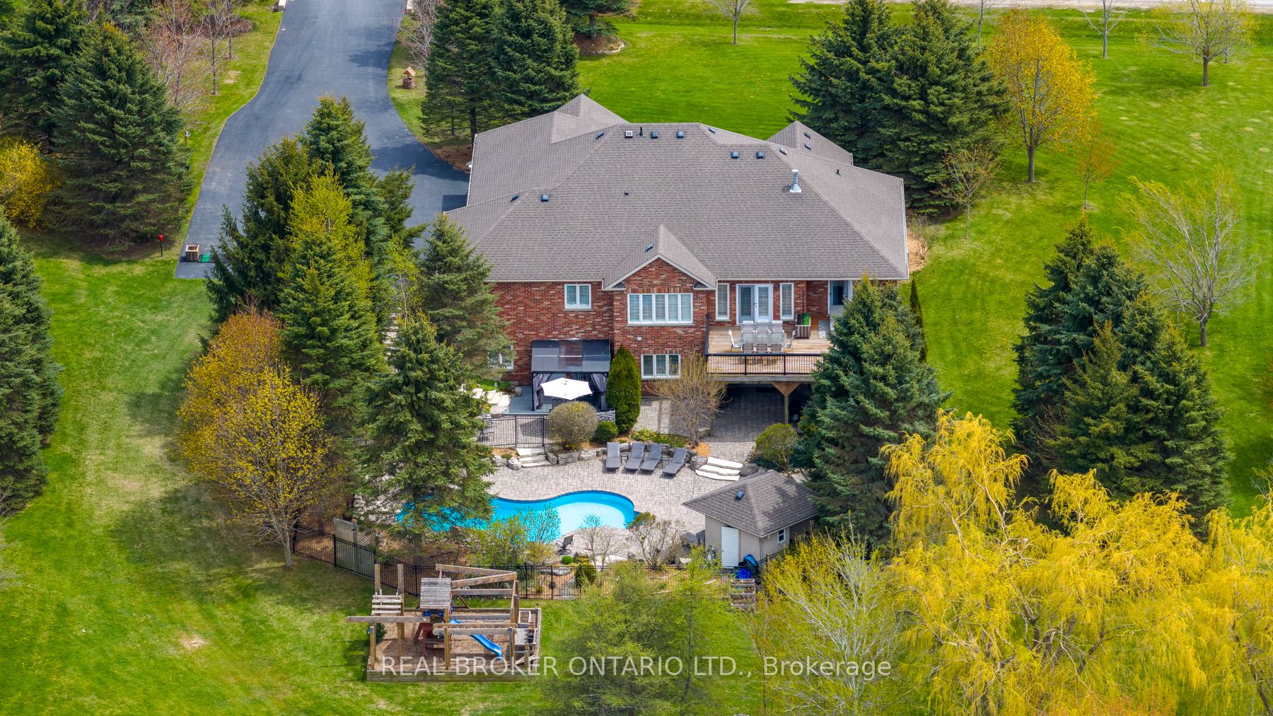 9 Allison Court, Halton Hills, ON L7G 4S4 photo 2