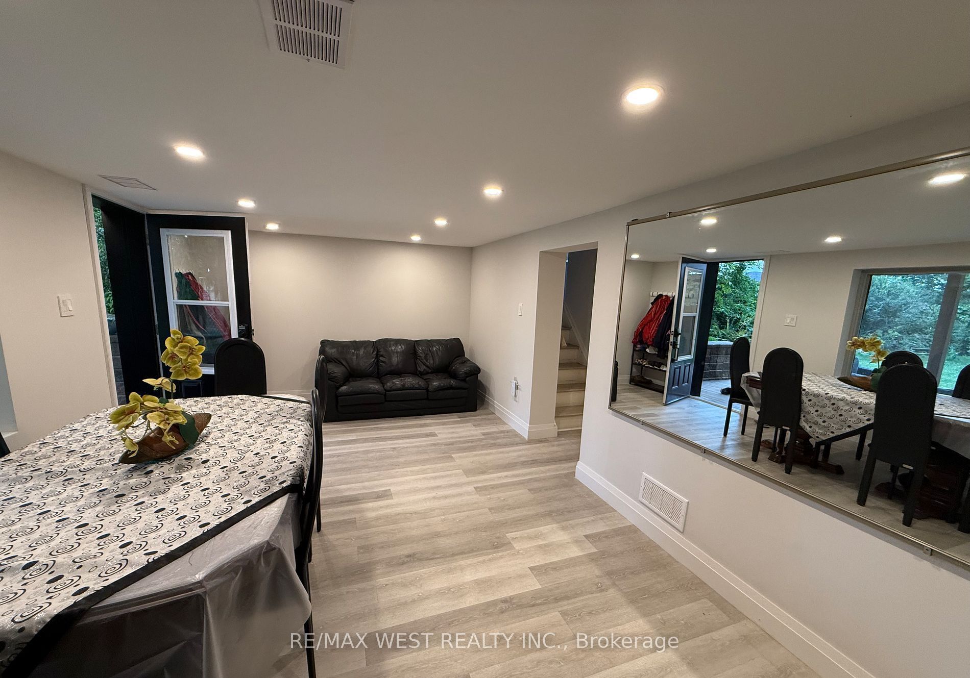 81 Freemont Avenue Basement, Toronto, ON M9P 2W7 photo 3