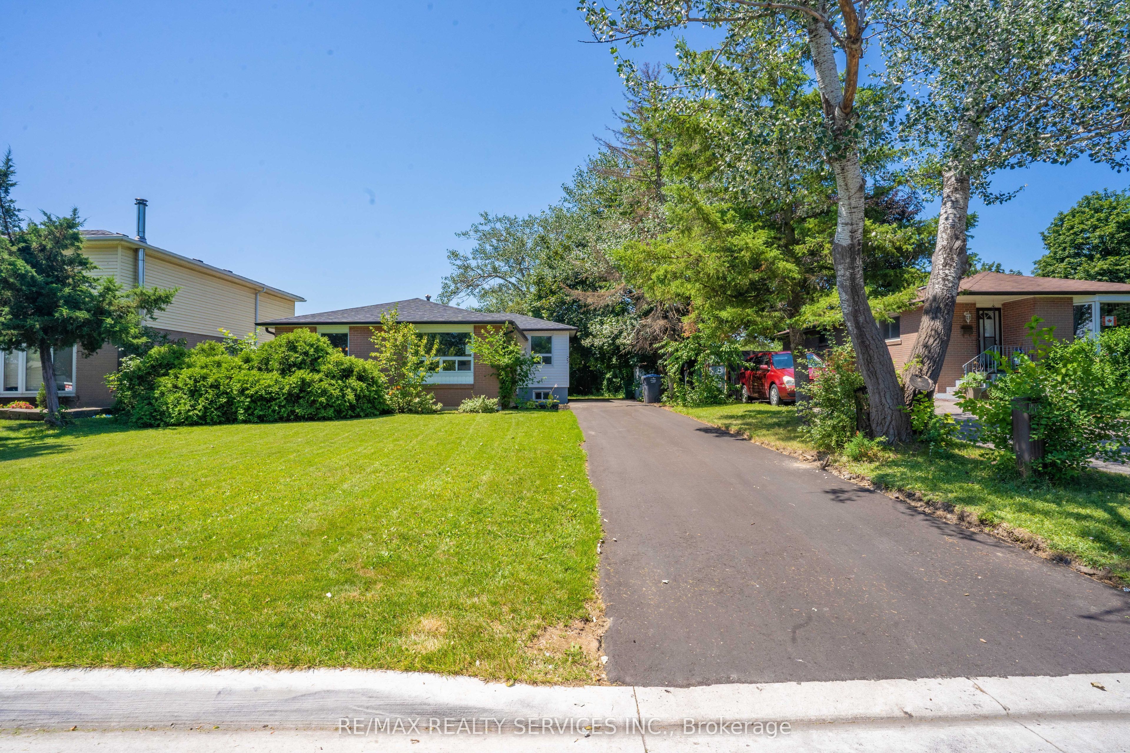 23 Fidelia Crescent Upper Level, Brampton, ON L6T 3P7