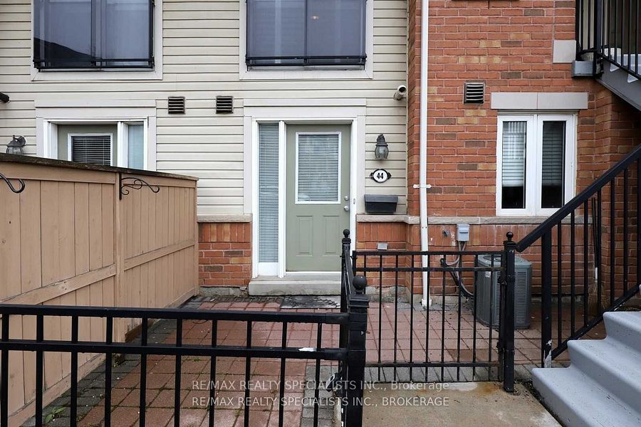 4620 Guildwood Way 44, Mississauga, ON L5R 4H4 photo 3