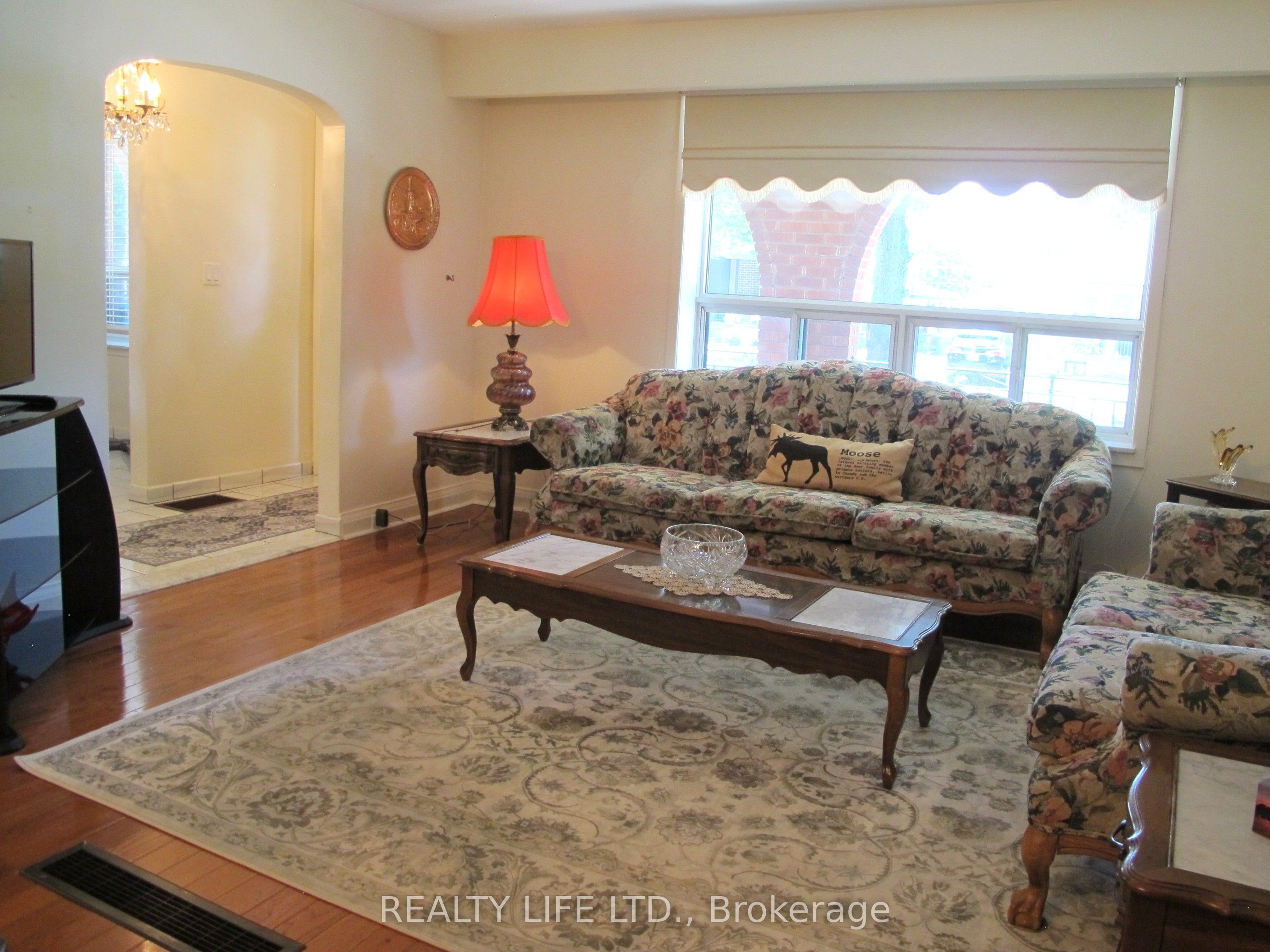 4 Rosalie Avenue, Toronto, ON M3L 1C5 photo 4