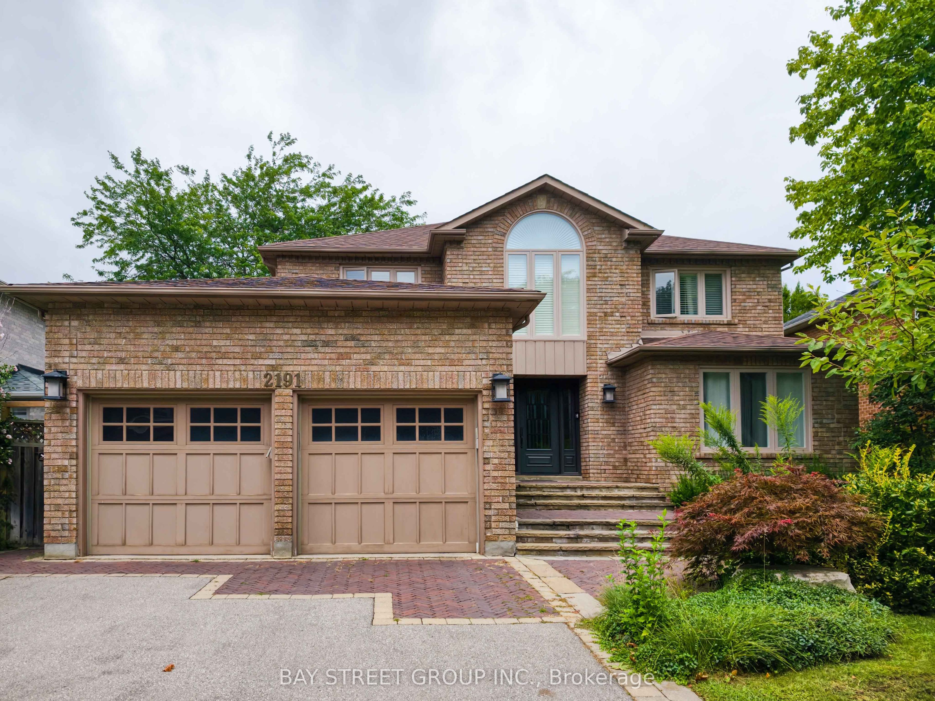 2191 Dunvegan Avenue, Oakville, ON L6J 6P2 photo 2