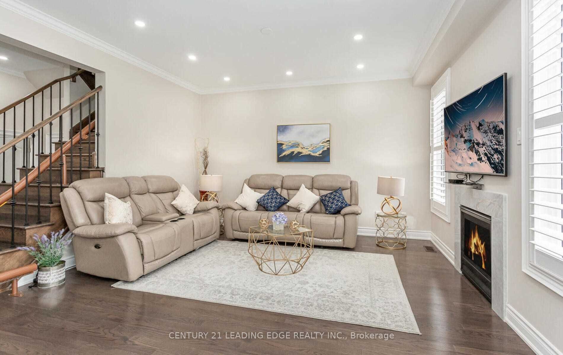 7 Vetch Street, Brampton, ON L6Y 0E3 photo 2
