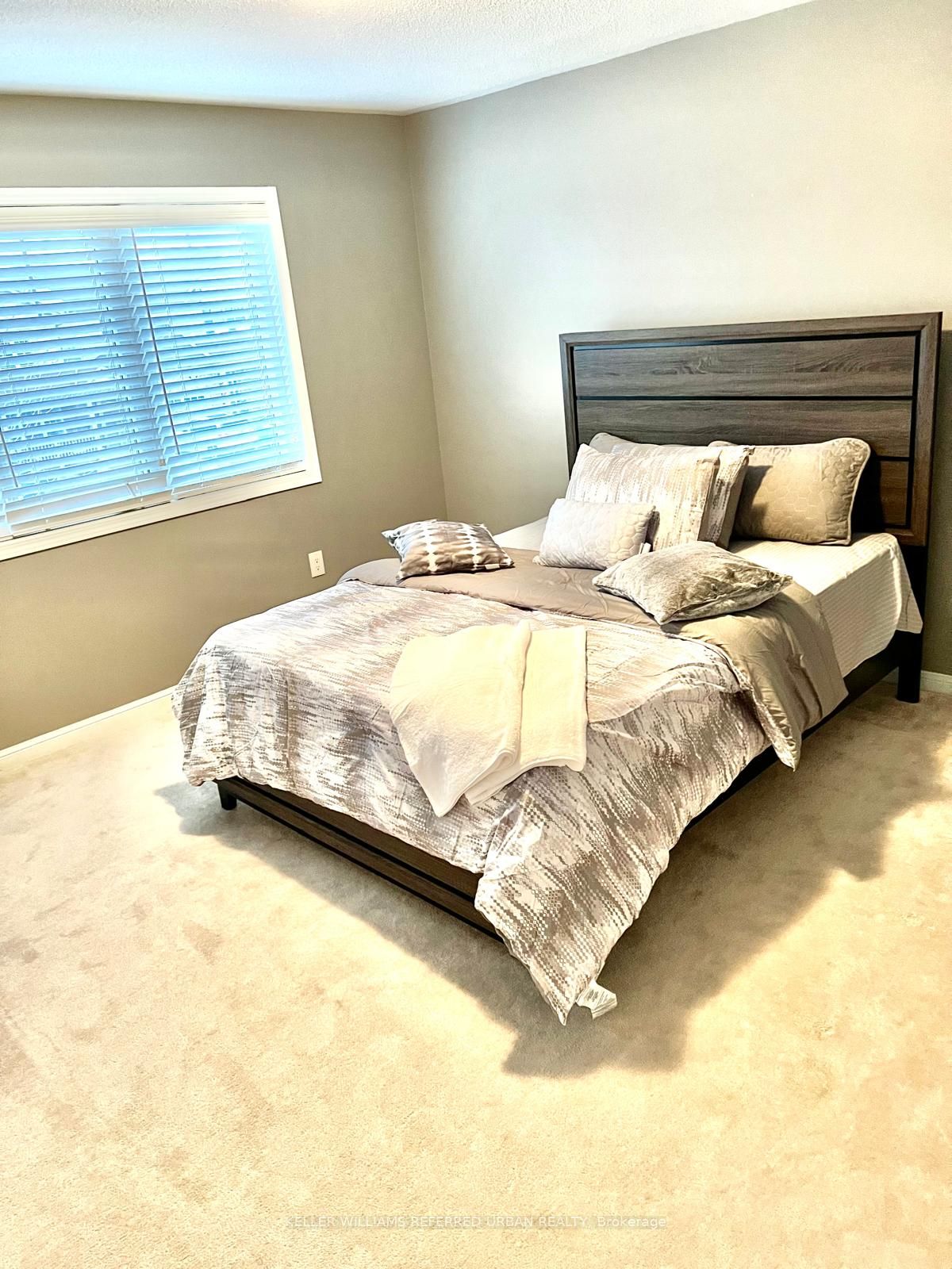 1063 Farmstead Drive, Milton, ON L9T 8G5