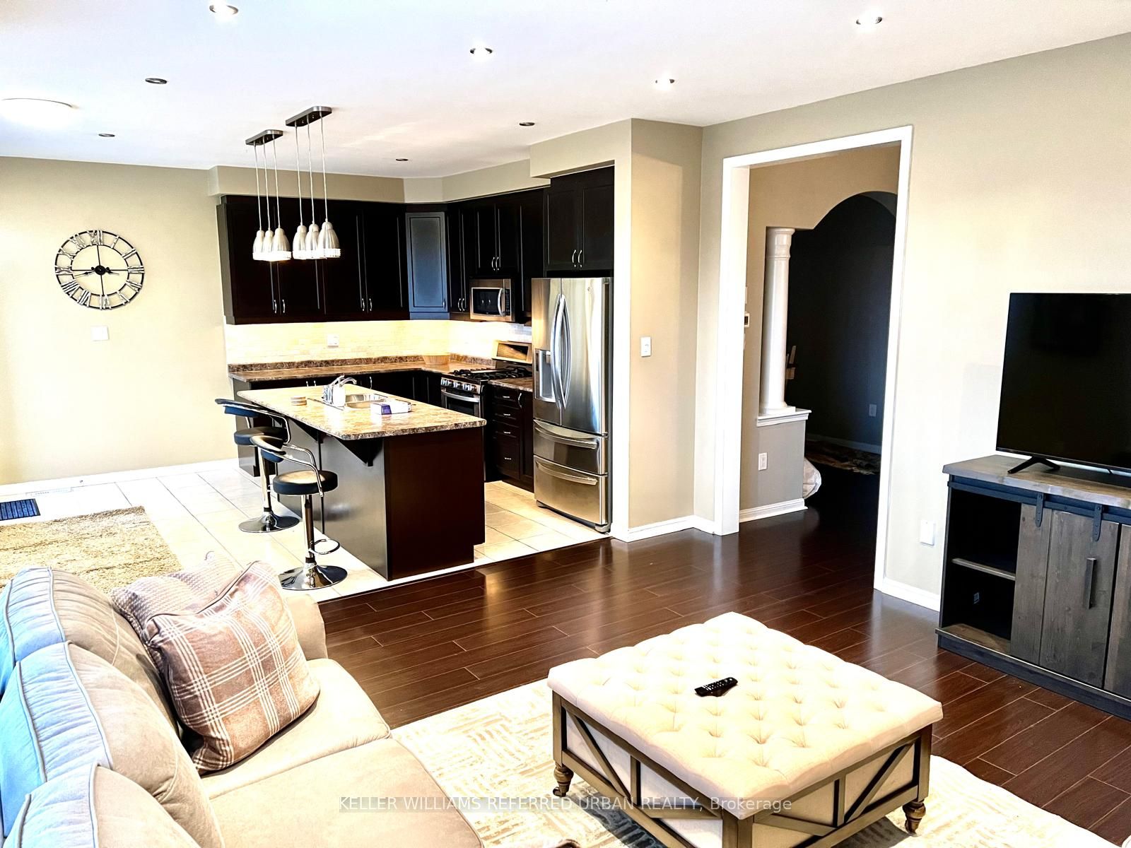 1063 Farmstead Drive, Milton, ON L9T 8G5 photo 5