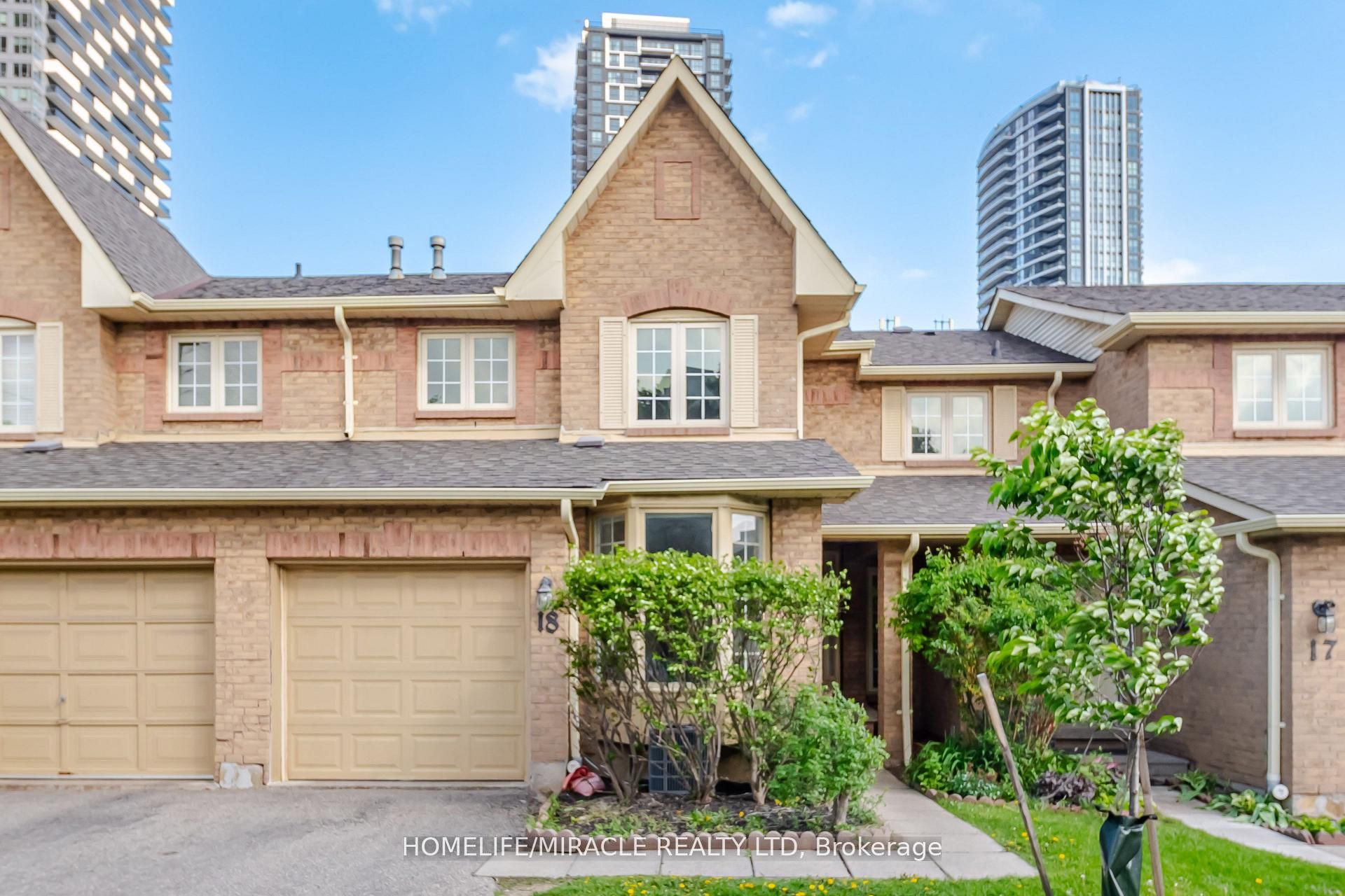 35 Ceremonial Drive 18, Mississauga, ON L5R 3G6 photo 2