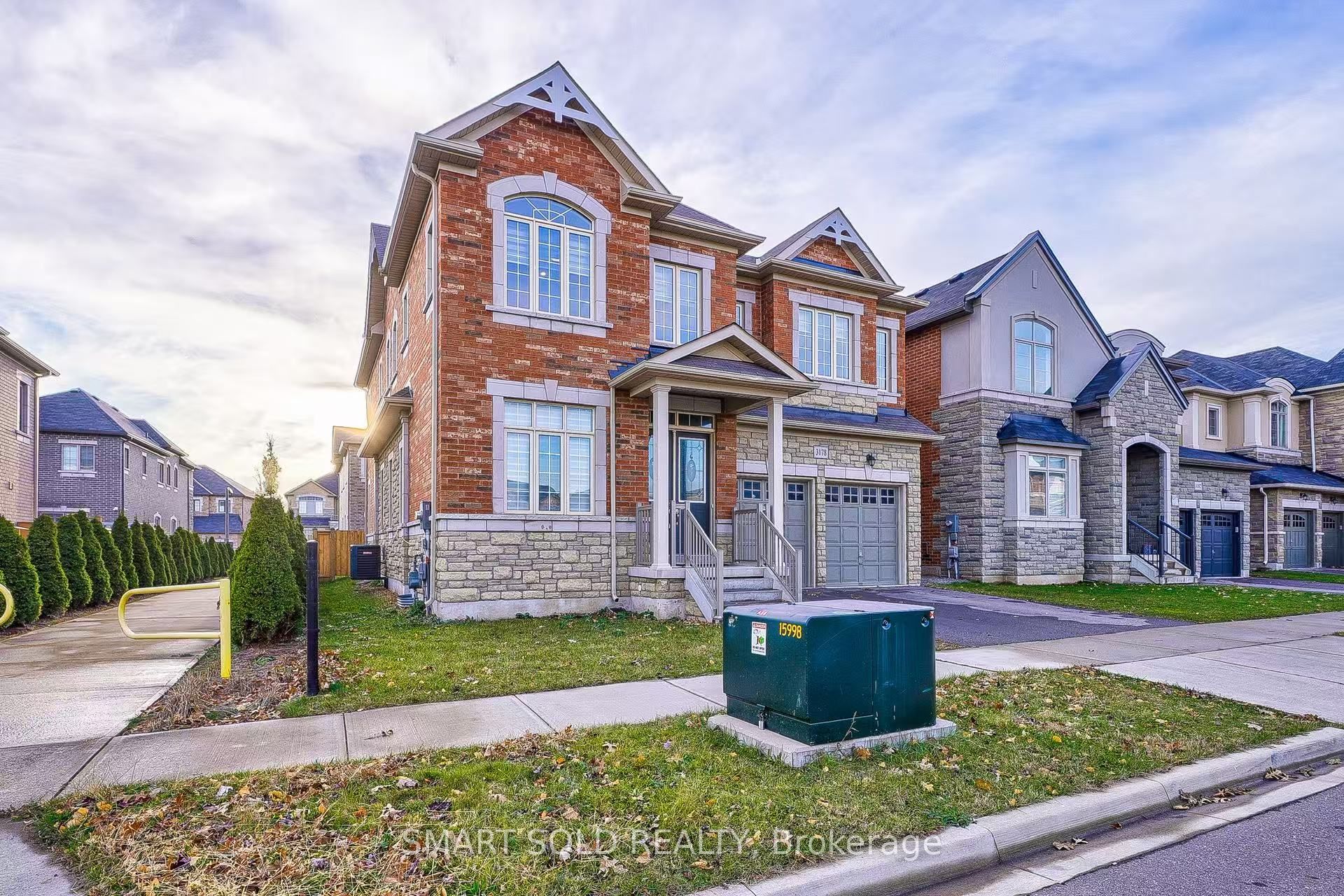 3178 Buttonbush Trail, Oakville, ON L6H 0T4 photo 2