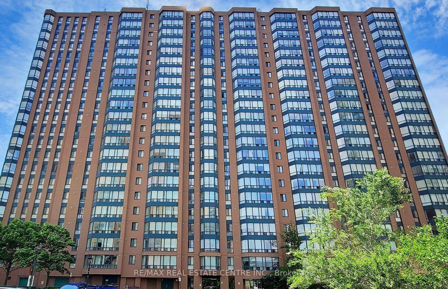 155 Hillcrest Avenue 912, Mississauga, ON L5B 3Z2