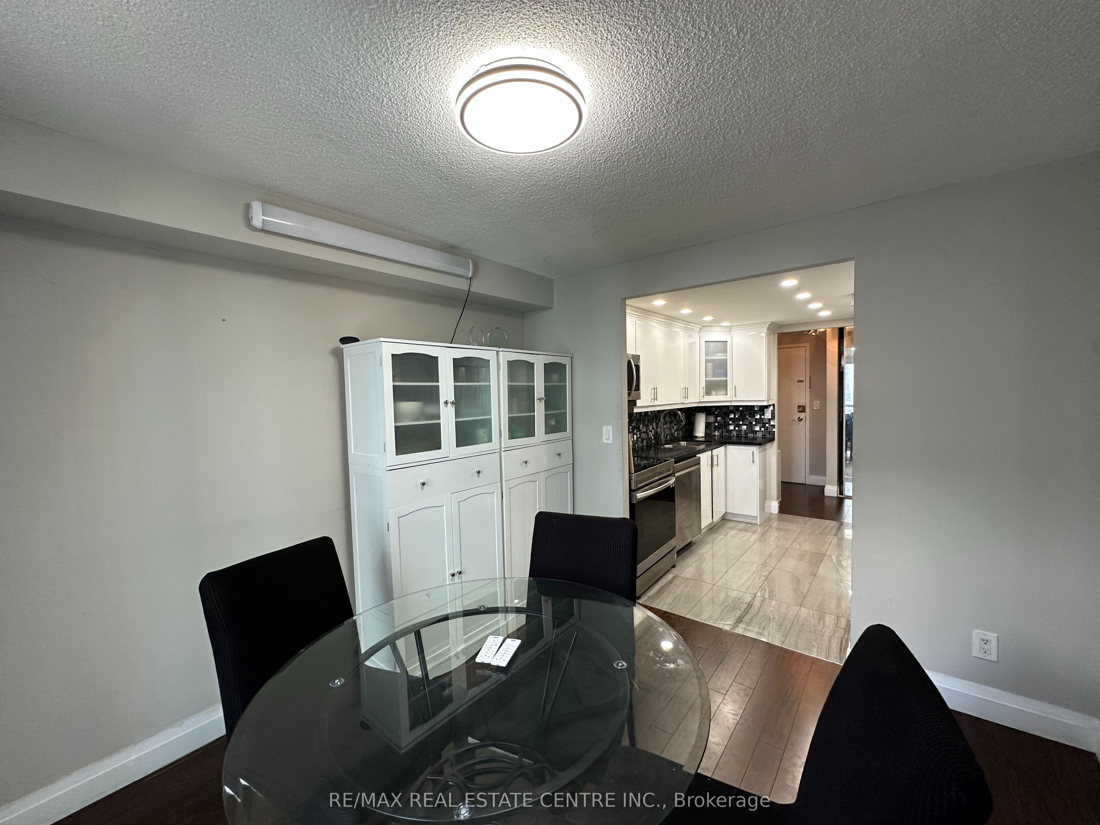 155 Hillcrest Avenue 912, Mississauga, ON L5B 3Z2 photo 5