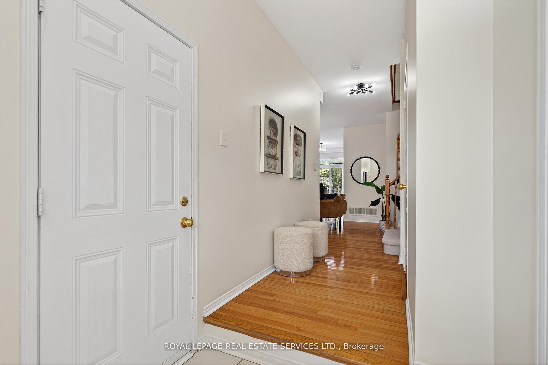 2307 Stone Glen Crescent, Oakville, ON L6M 0C9 photo 3