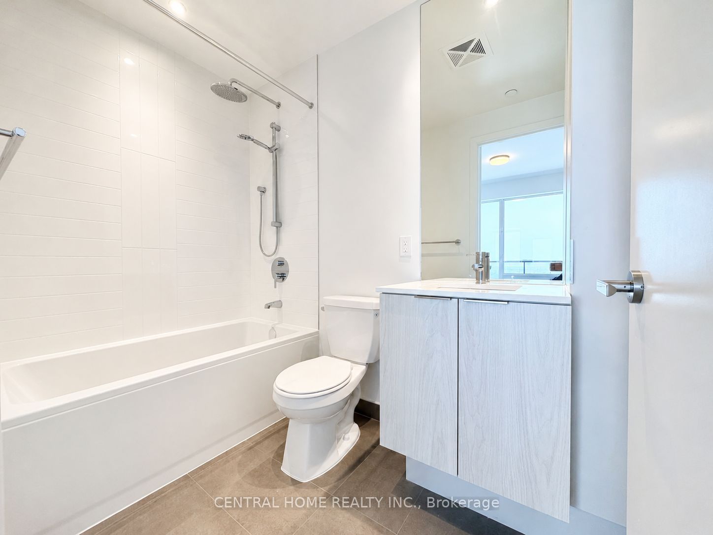 448 Burnhamthorpe Road 5511, Mississauga, ON L5B 0R4 photo 5