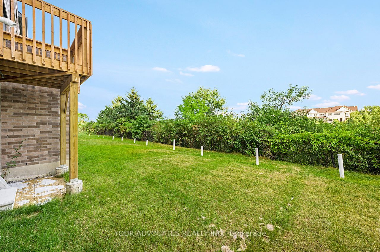 40 Falby Road, Brampton, ON L6P 4S1 photo 2