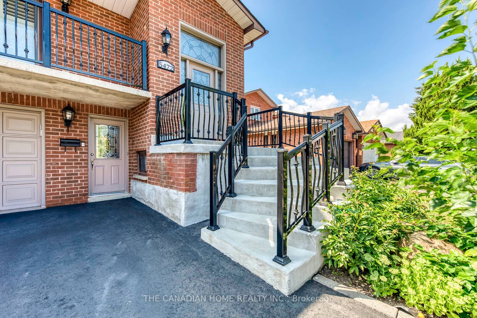 5472 Bourget Drive, Mississauga, ON L5R 3C9 photo 2