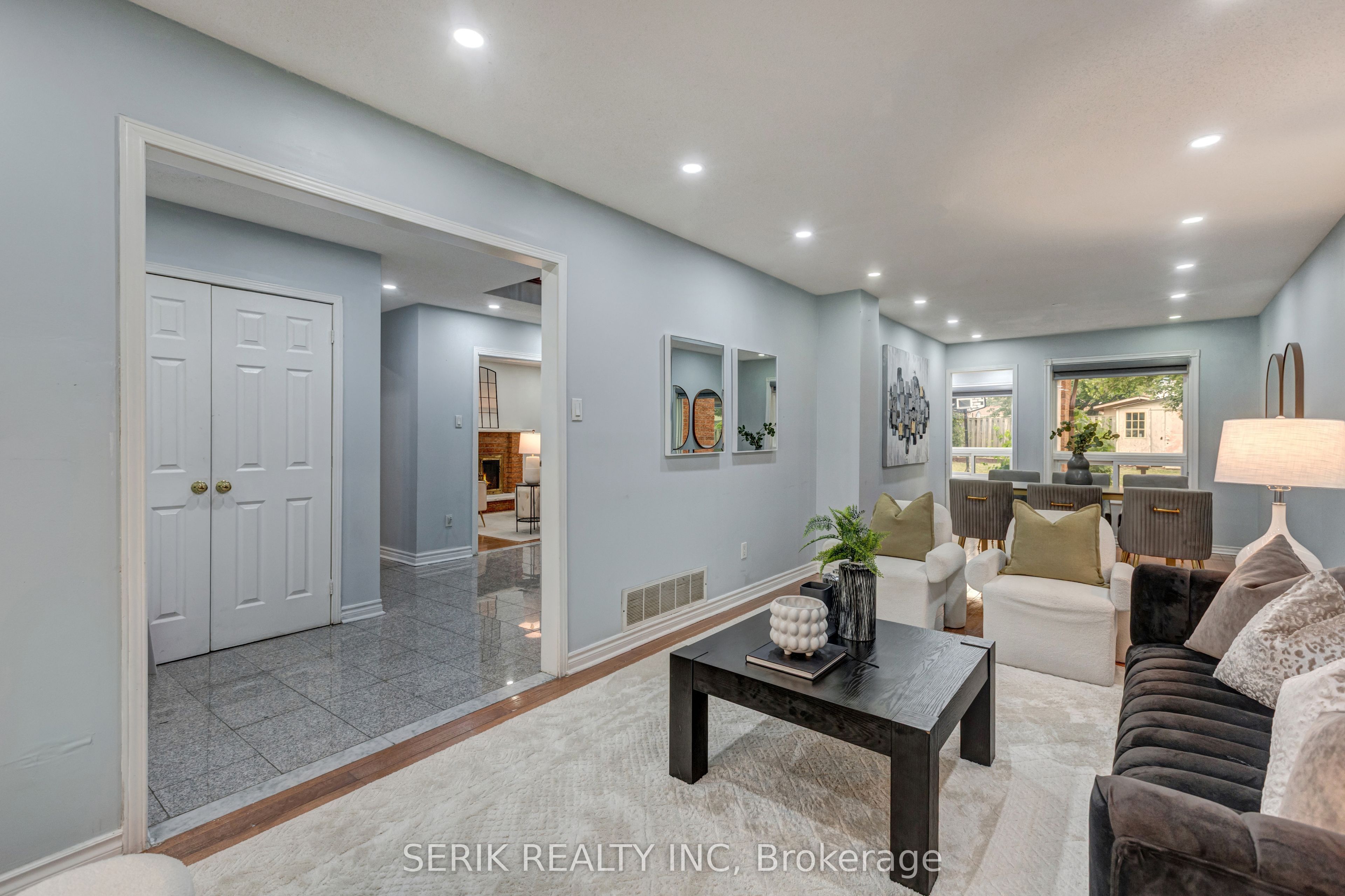 110 Havelock Drive, Brampton, ON L6W 4C6 photo 2