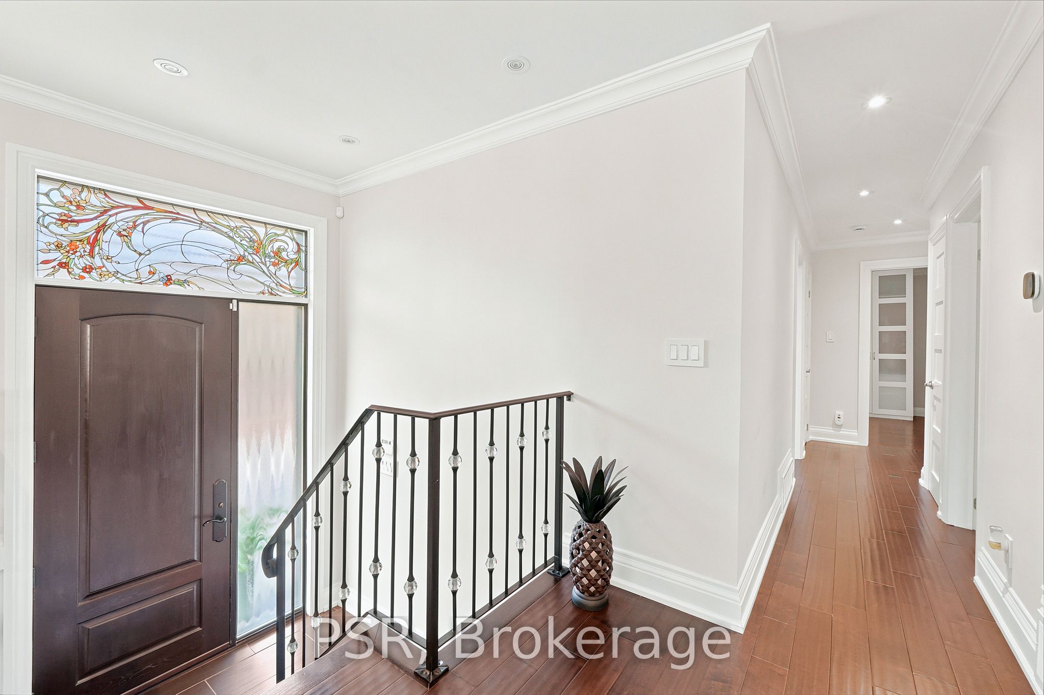 61 Robinglade Drive, Toronto, ON M9B 2R2 photo 4