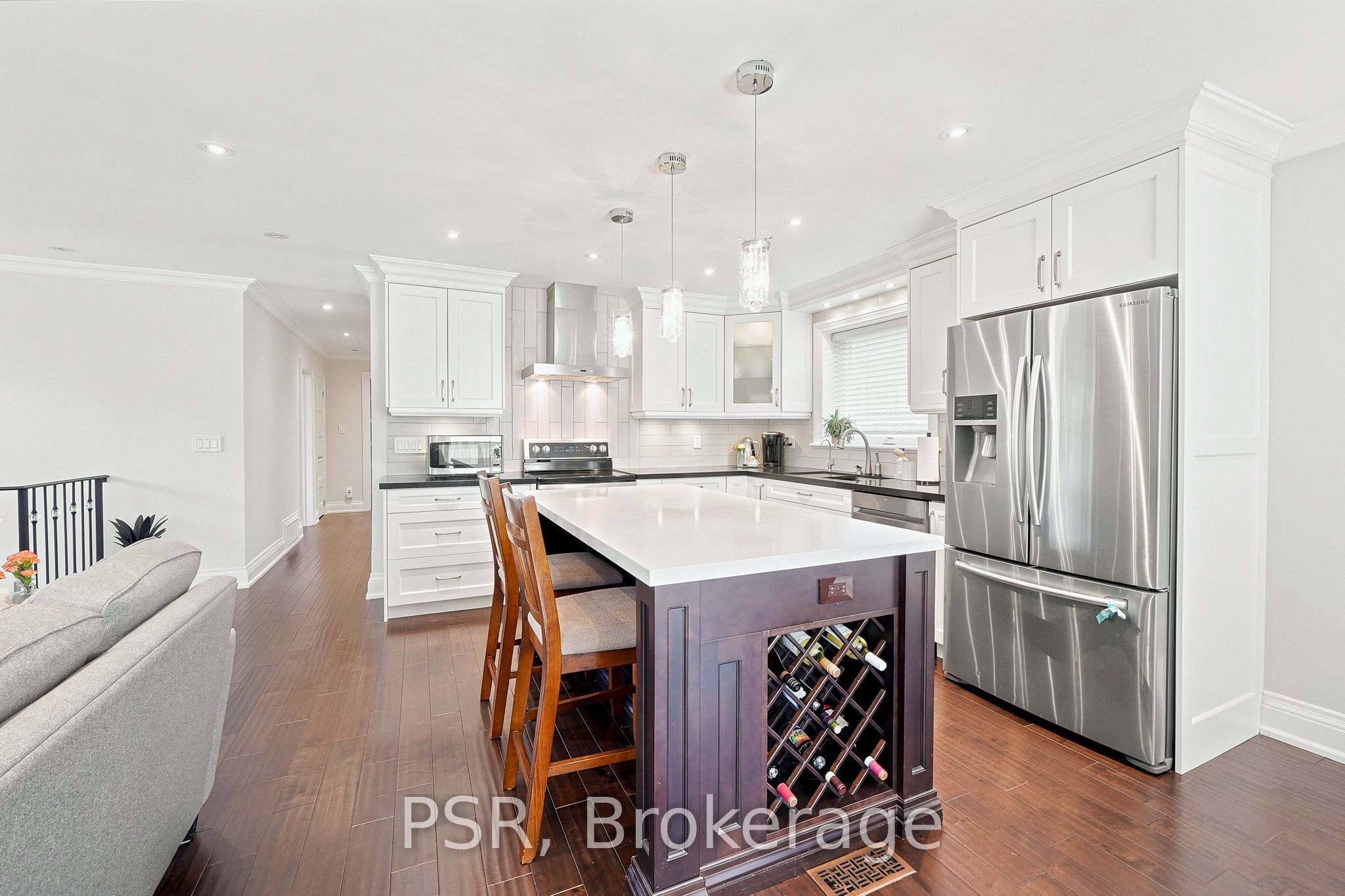 61 Robinglade Drive, Toronto, ON M9B 2R2 photo 5