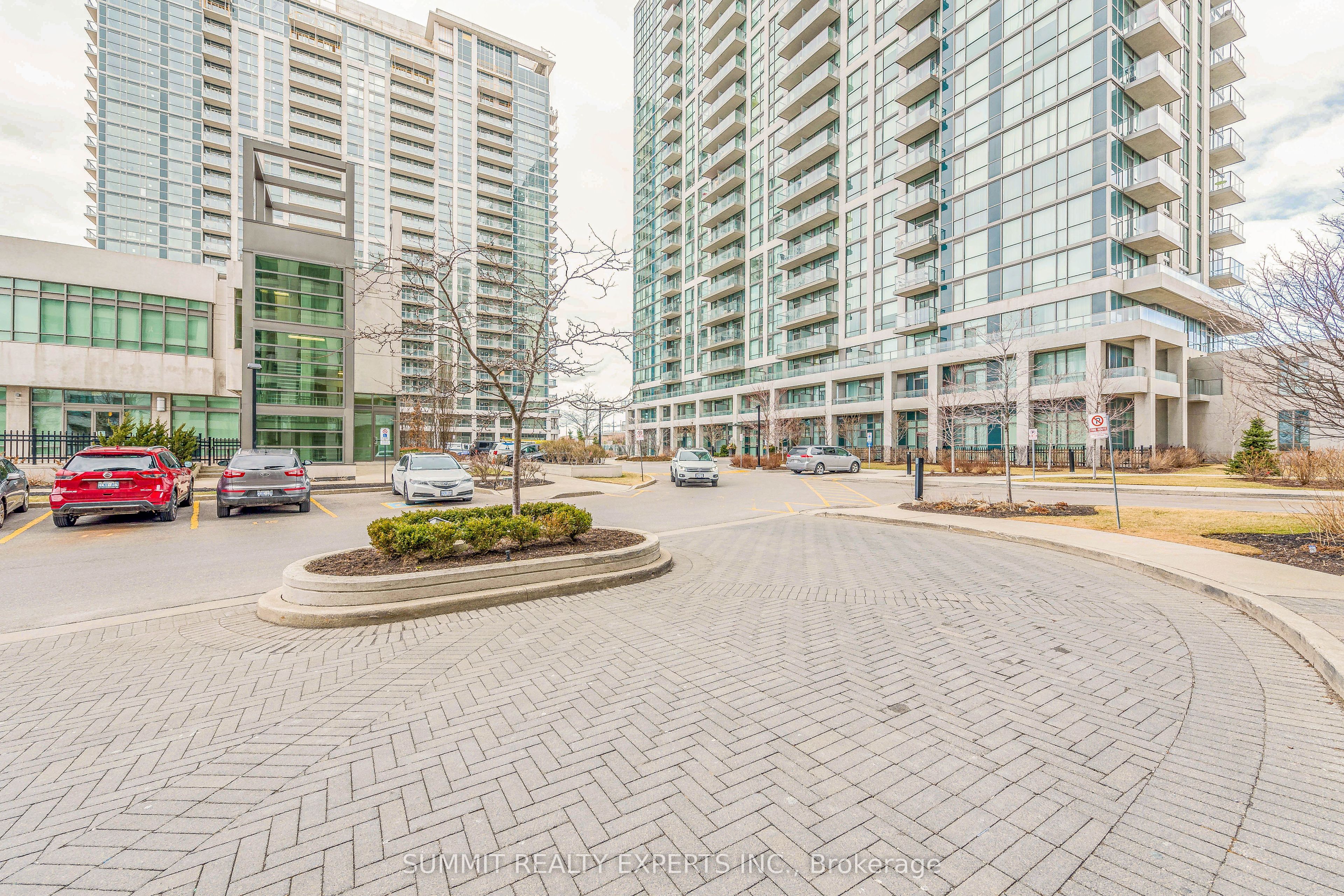 339 Rathburn Road W 1211, Mississauga, ON L5B 0K6 photo 3