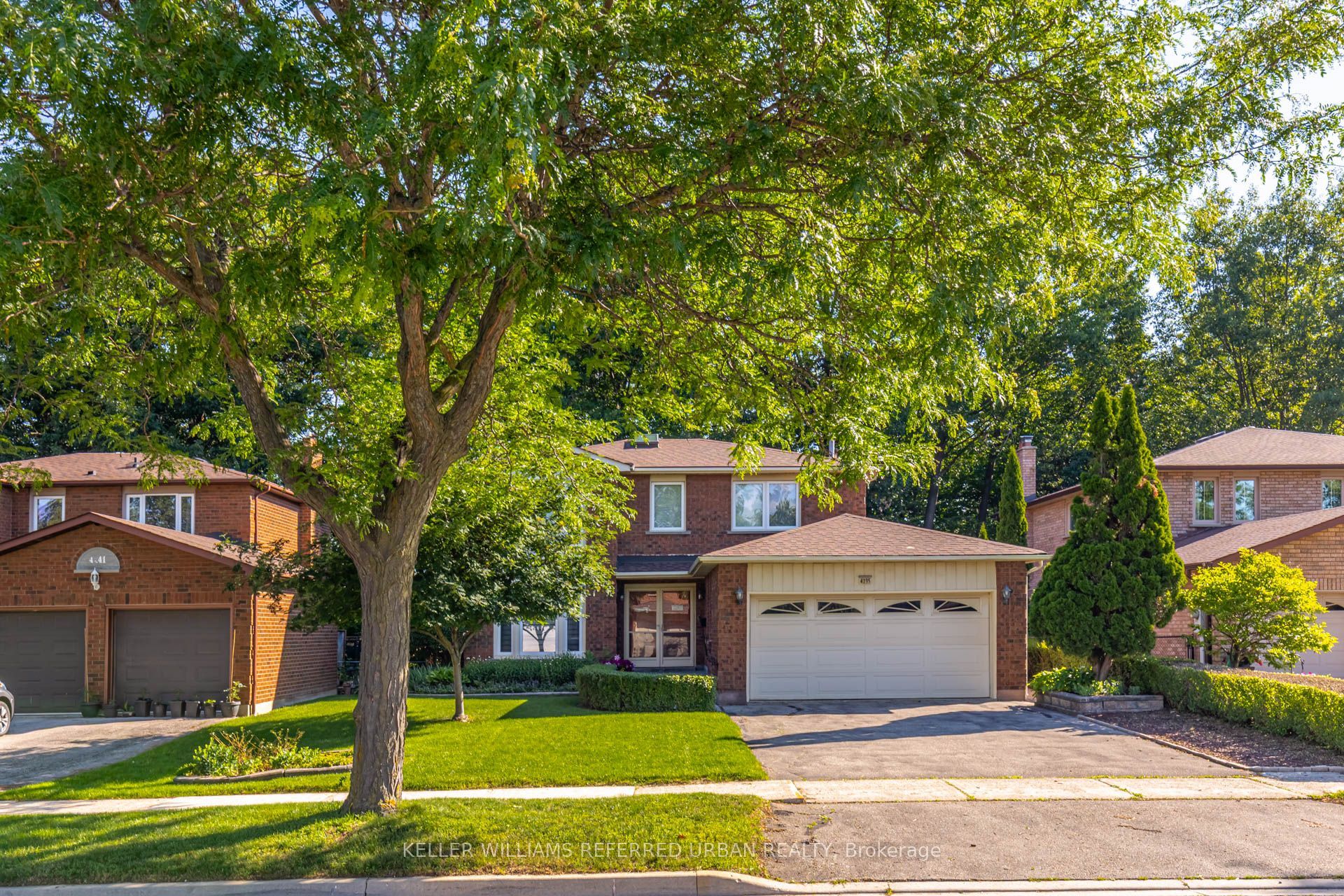 4235 Perivale Road, Mississauga, ON L5C 4B1 photo 2