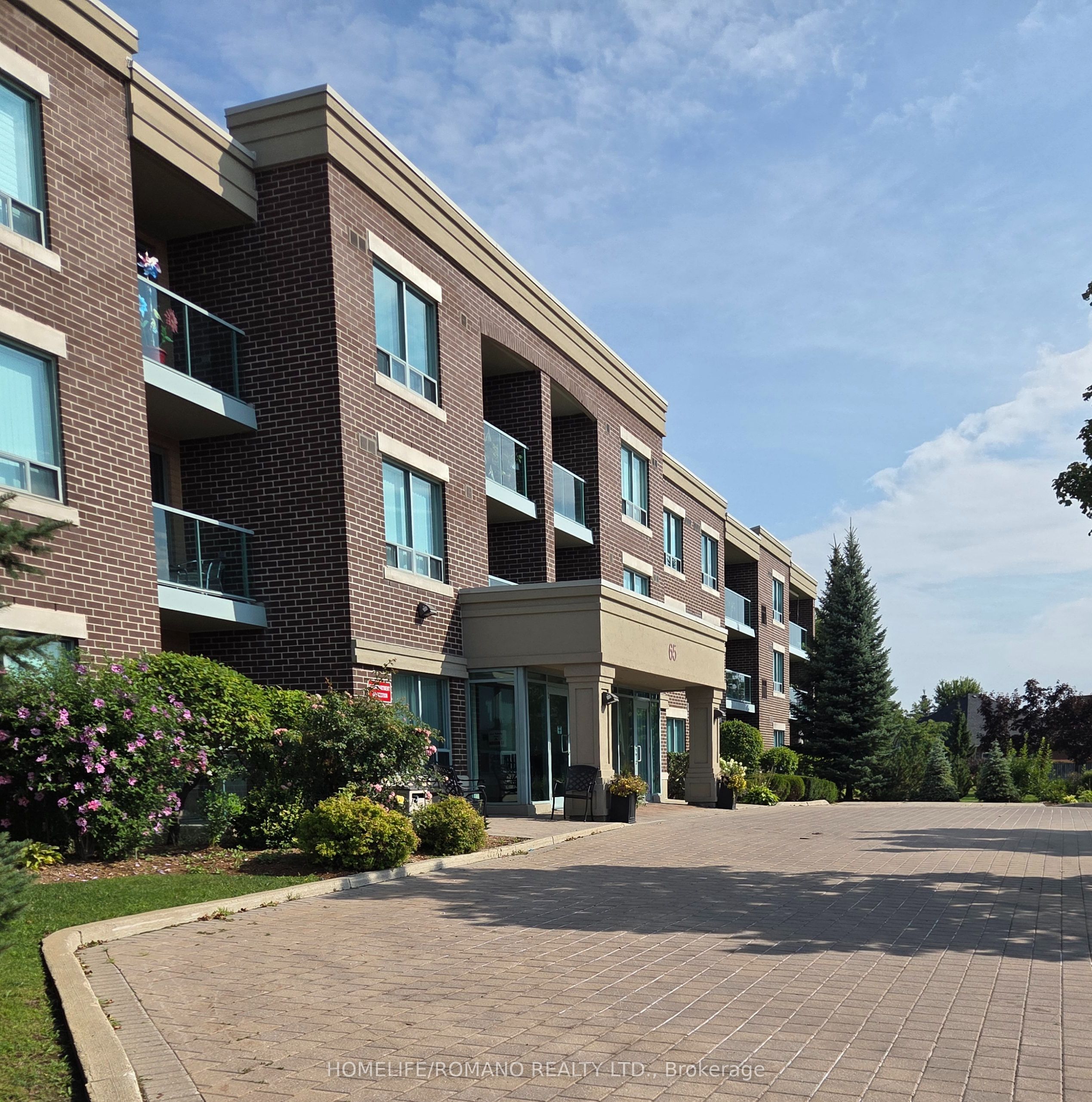 65 Via Rosedale Circle 312, Brampton, ON L6R 3N8