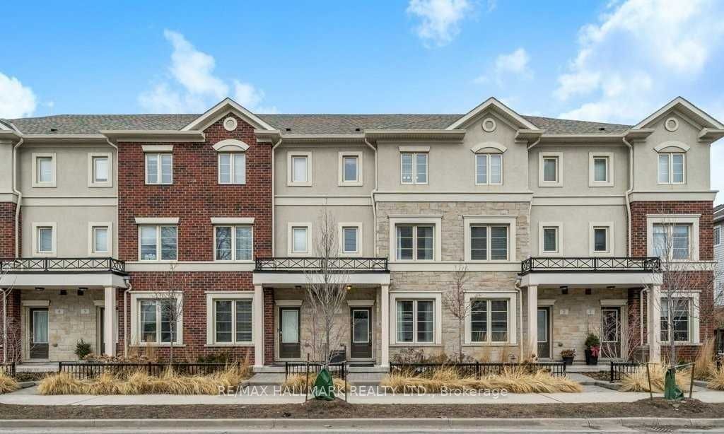 636 Evans Avenue 3, Toronto, ON M8W 0A8