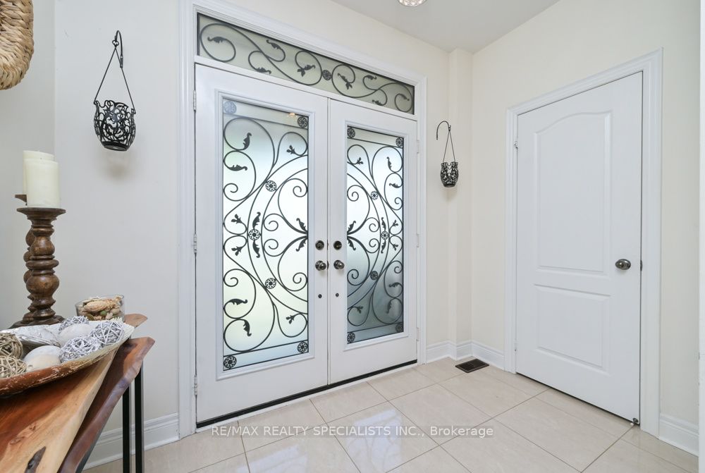 120 Rising Hill Ridge, Brampton, ON L6Y 6B2 photo 4