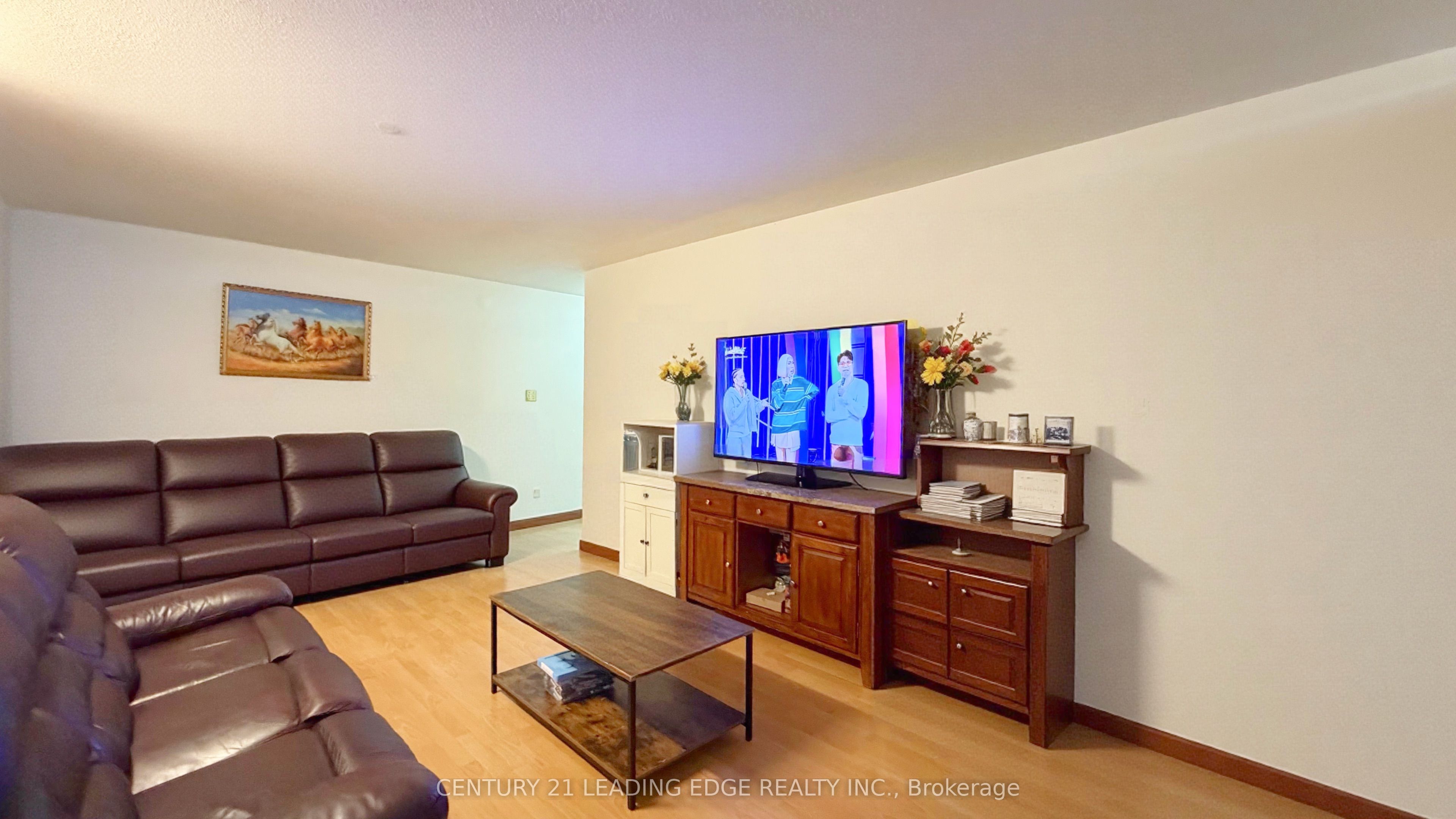 1455 Lawrence Avenue W 1007, Toronto, ON M6L 1B1 photo 4