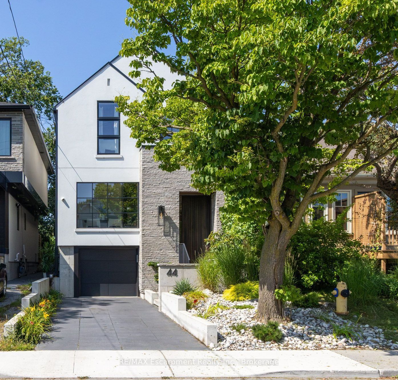 44 Thirteenth Street, Toronto, ON M8V 3H4