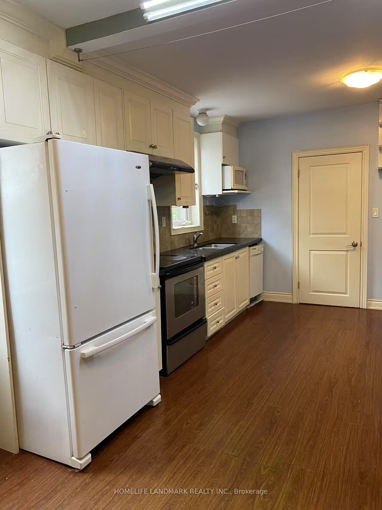 1890 Dufferin Street Second Floor, Toronto, ON M6E 3P7 photo 5