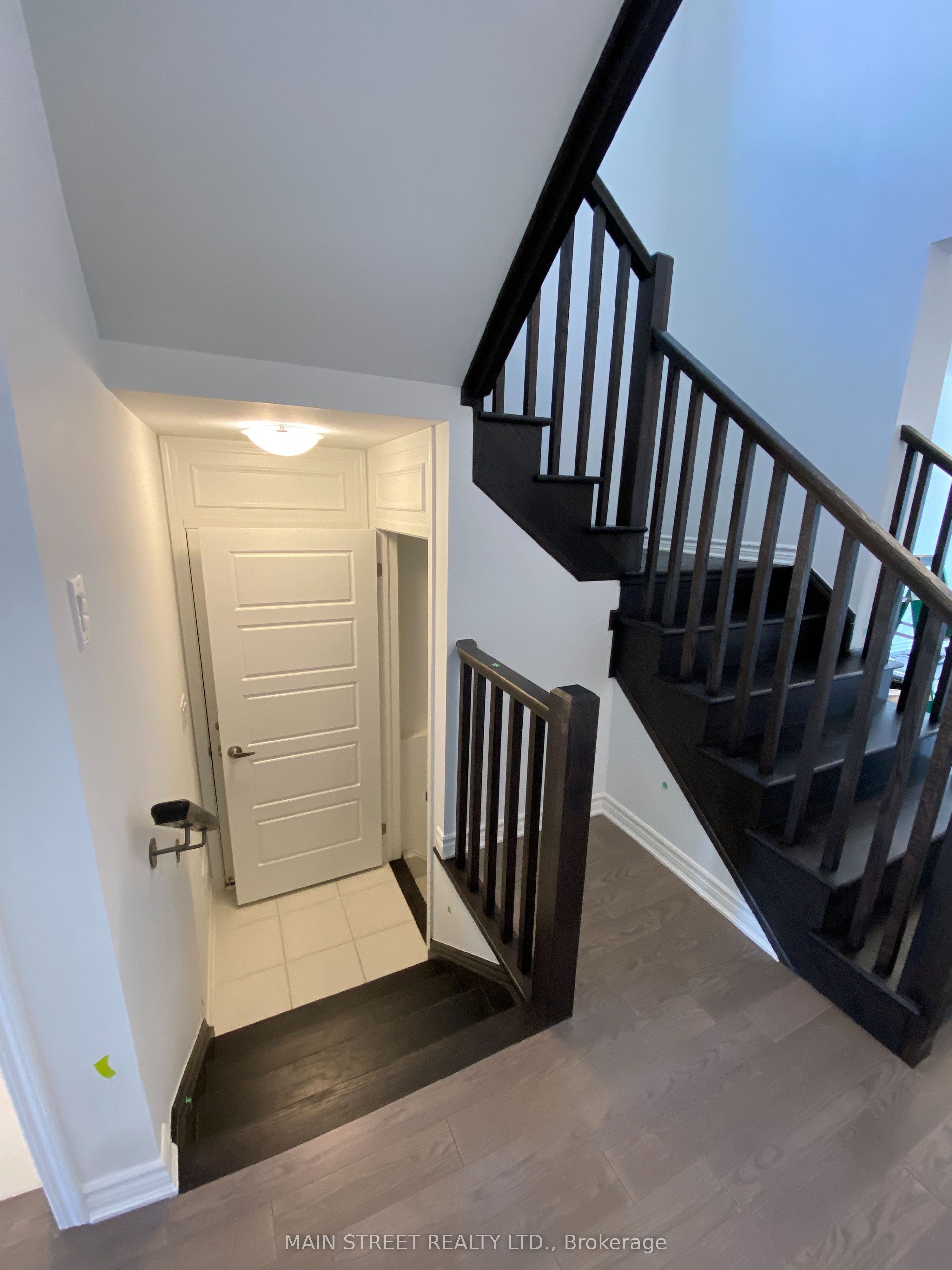 1253 Muskoka Heights, Milton, ON L9E 1Z1 photo 3