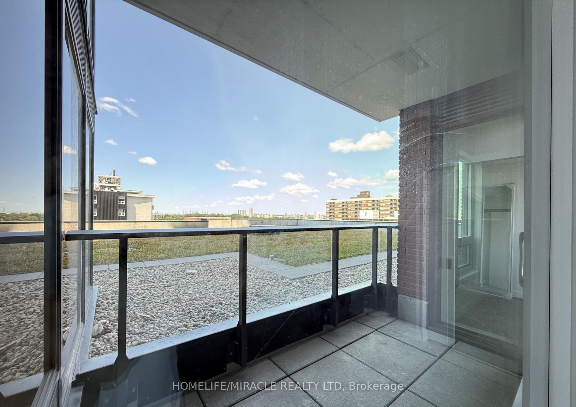 4010 Eglinton Avenue W 1420, Toronto, ON M9A 0G5 photo 5