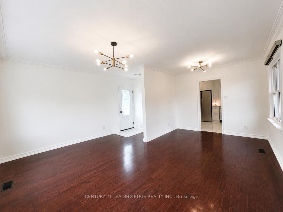 28 Eringate Drive, Toronto, ON M9C 3Y7 photo 4