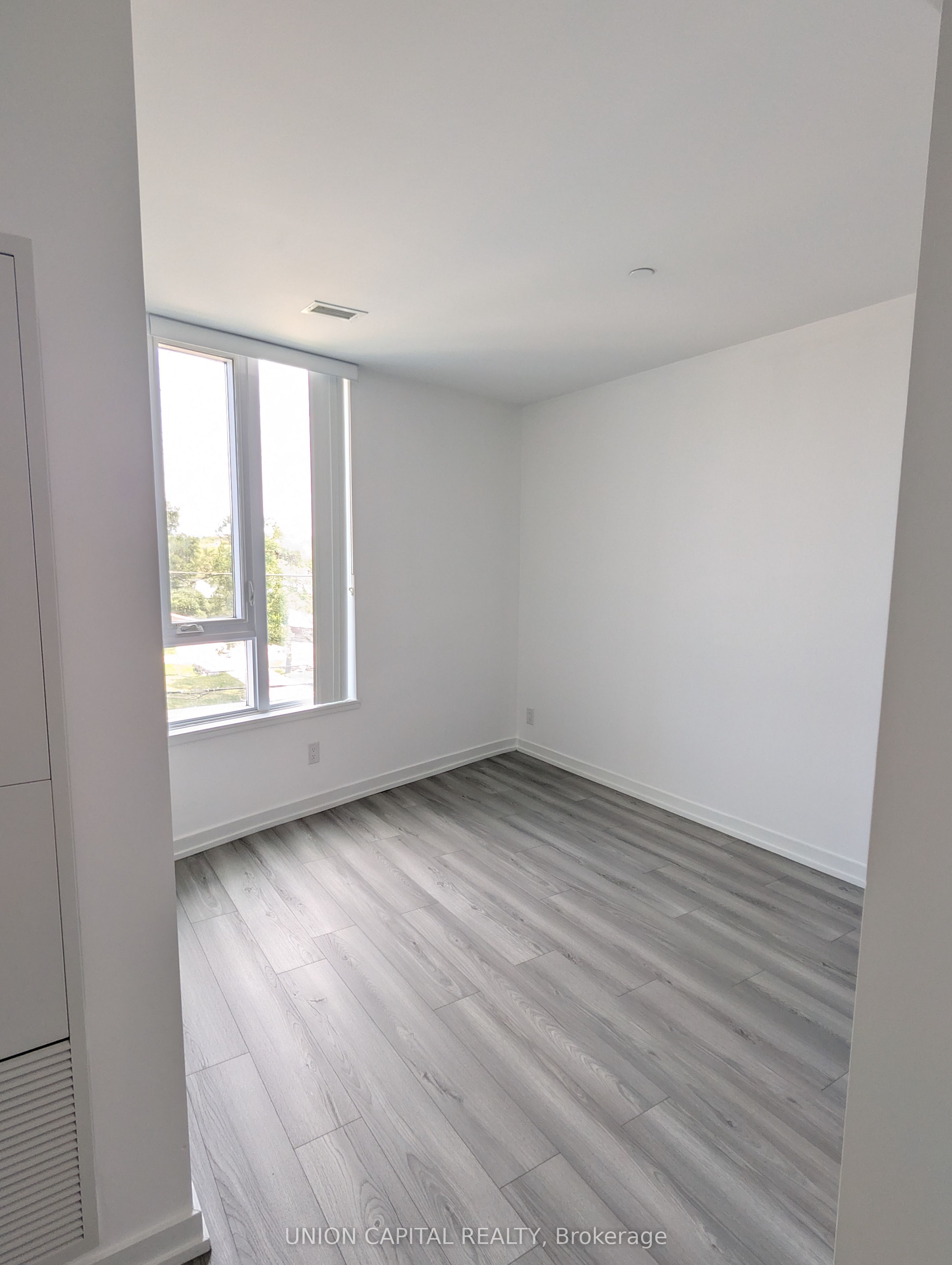 3100 Keele Street 320, Toronto, ON M3M 0E1 photo 5