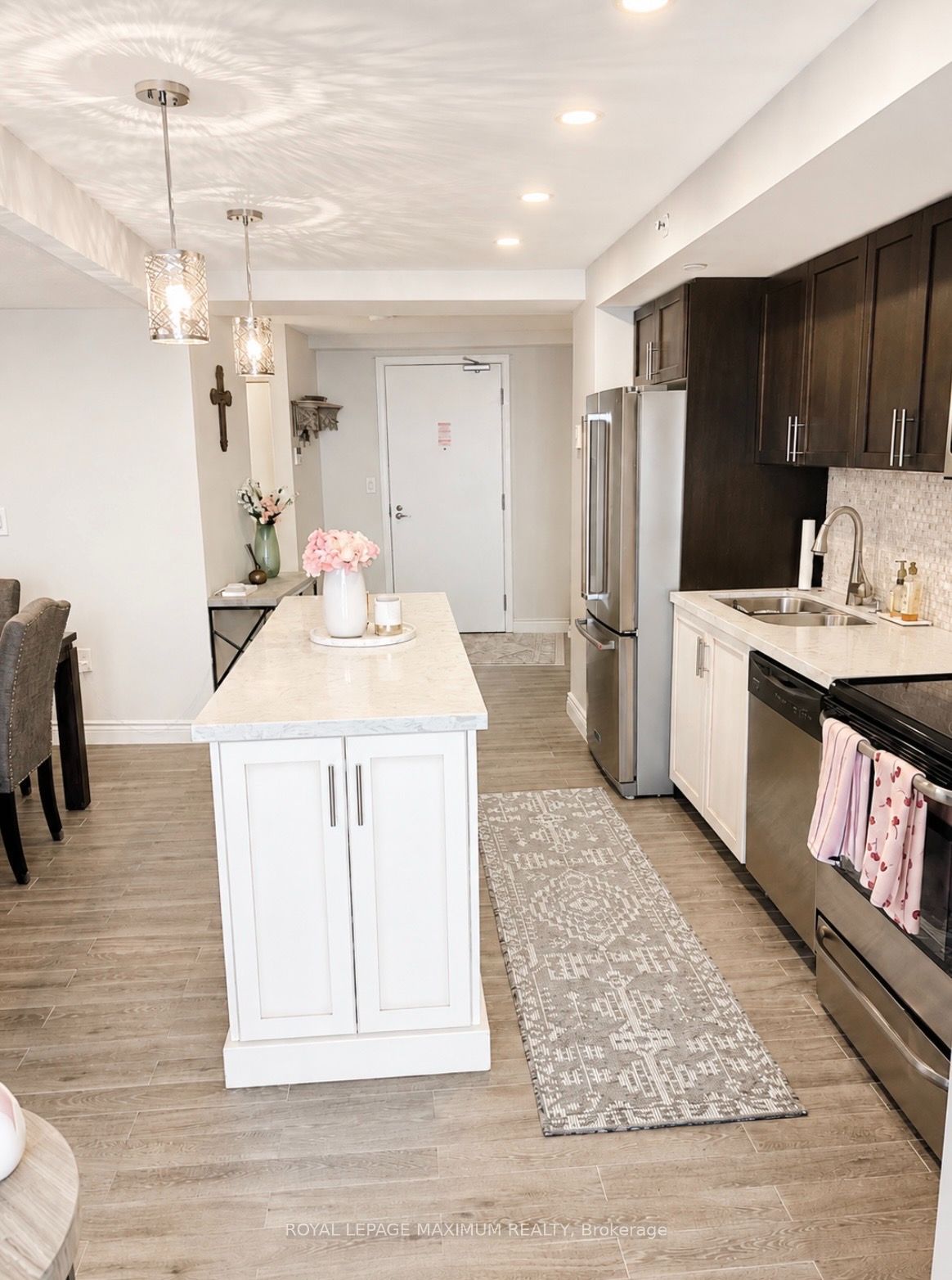 800 Lawrence Avenue W 814, Toronto, ON M6A 1C3 photo 5