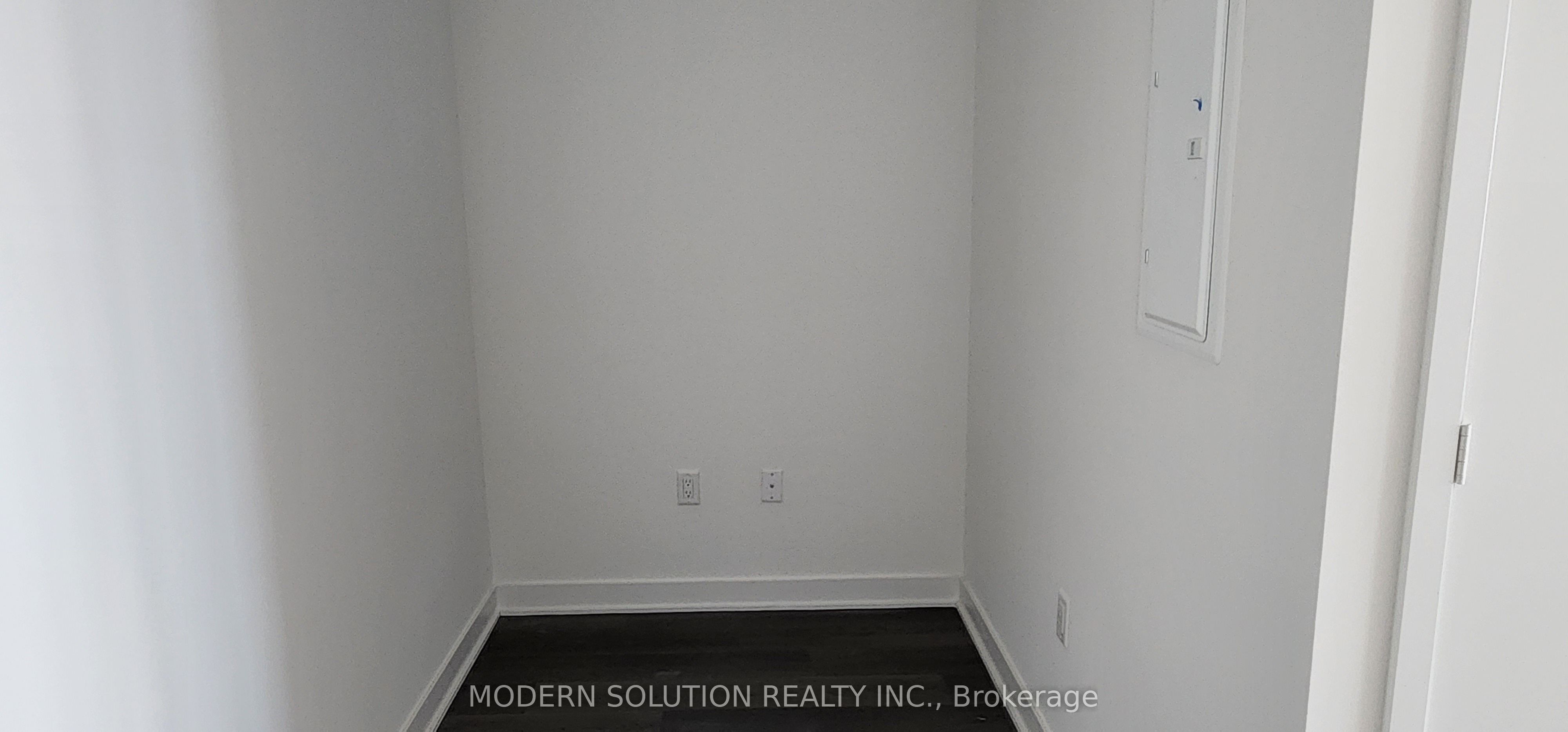 3900 Confederation Parkway 224, Mississauga, ON L5B 0M3 photo 4