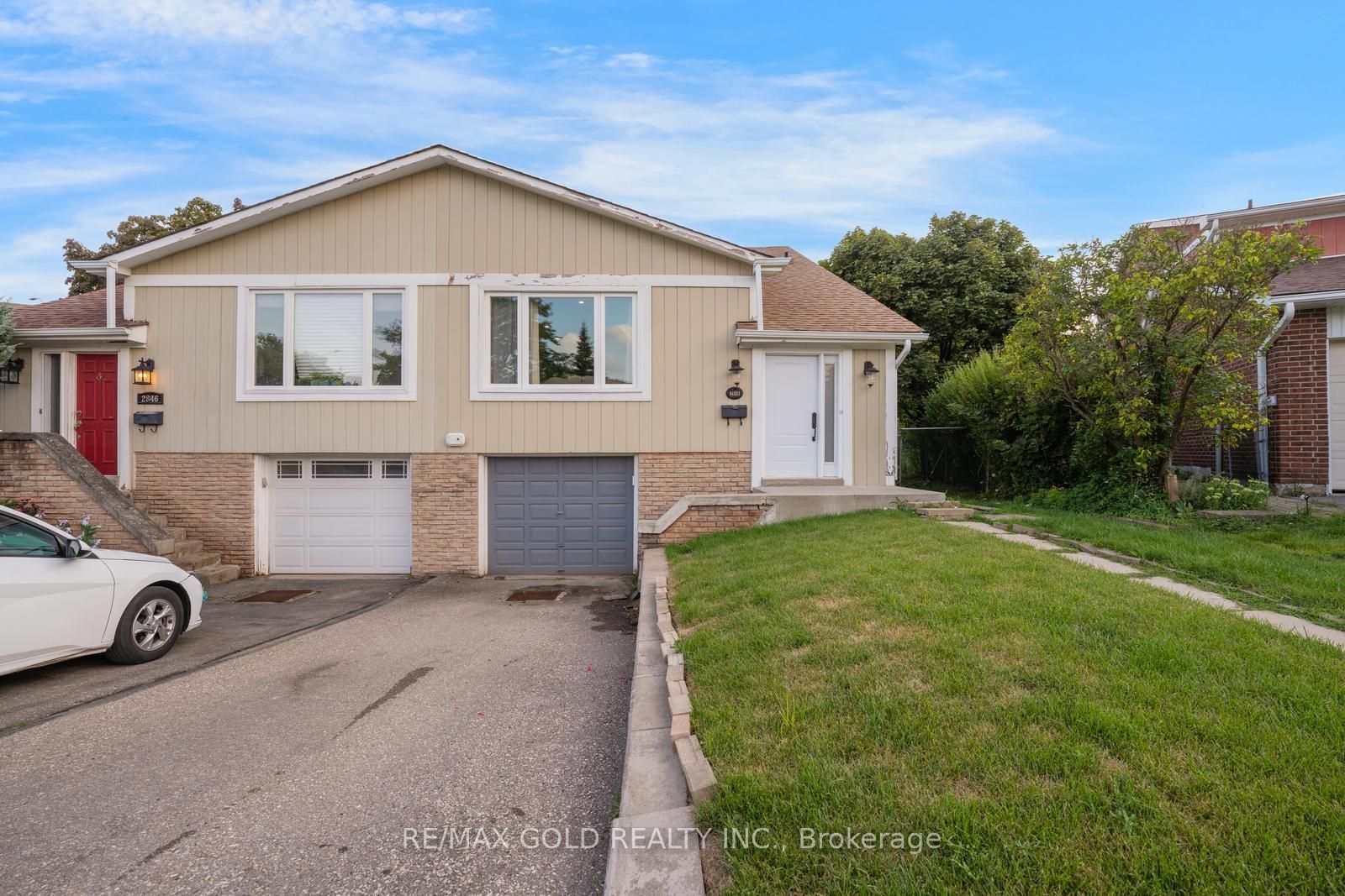 2848 Bucklepost Crescent, Mississauga, ON L5N 1X5 photo 2