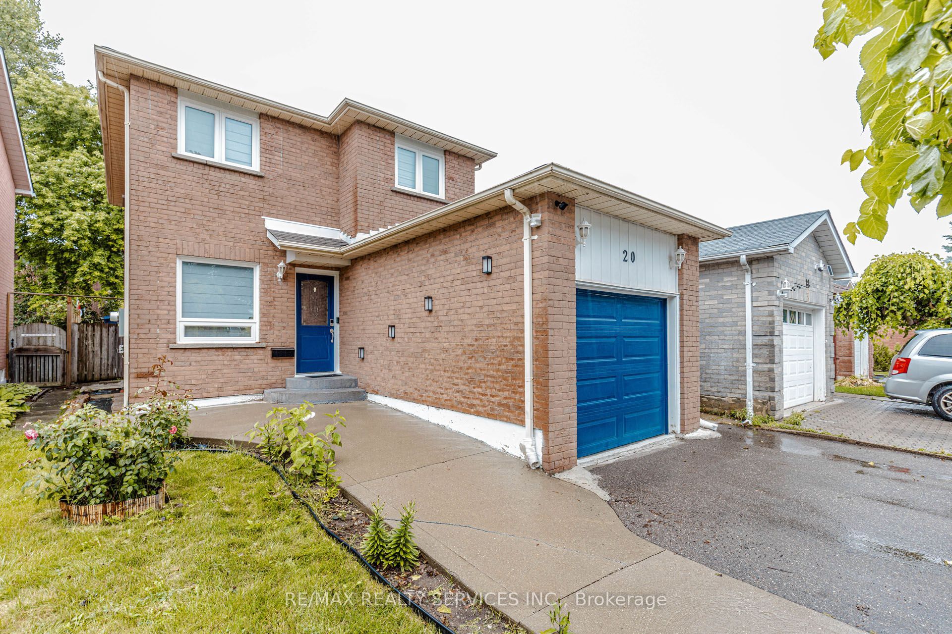 20 Murdoch Drive, Brampton, ON L6X 3Y2 photo 2