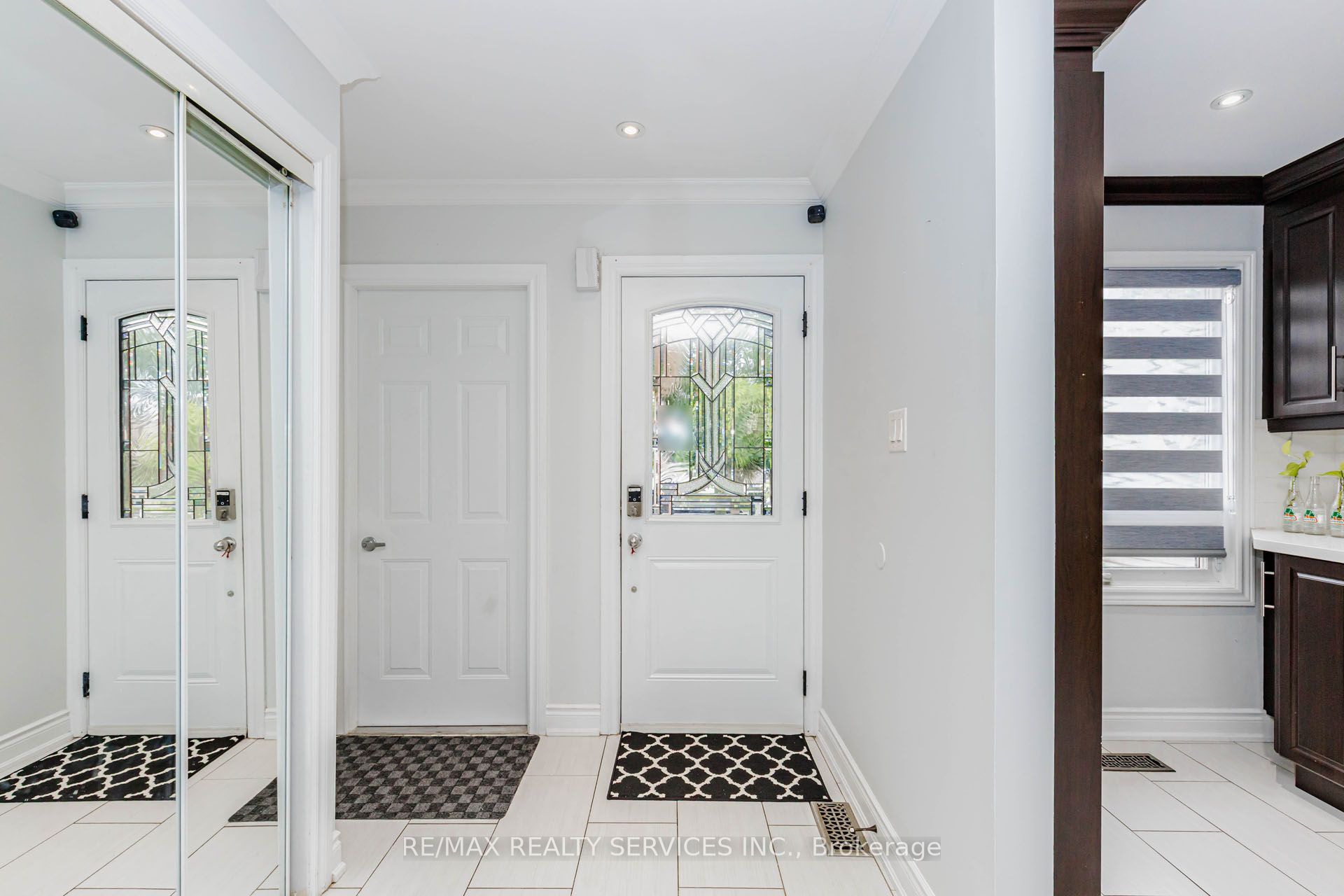 20 Murdoch Drive, Brampton, ON L6X 3Y2 photo 3