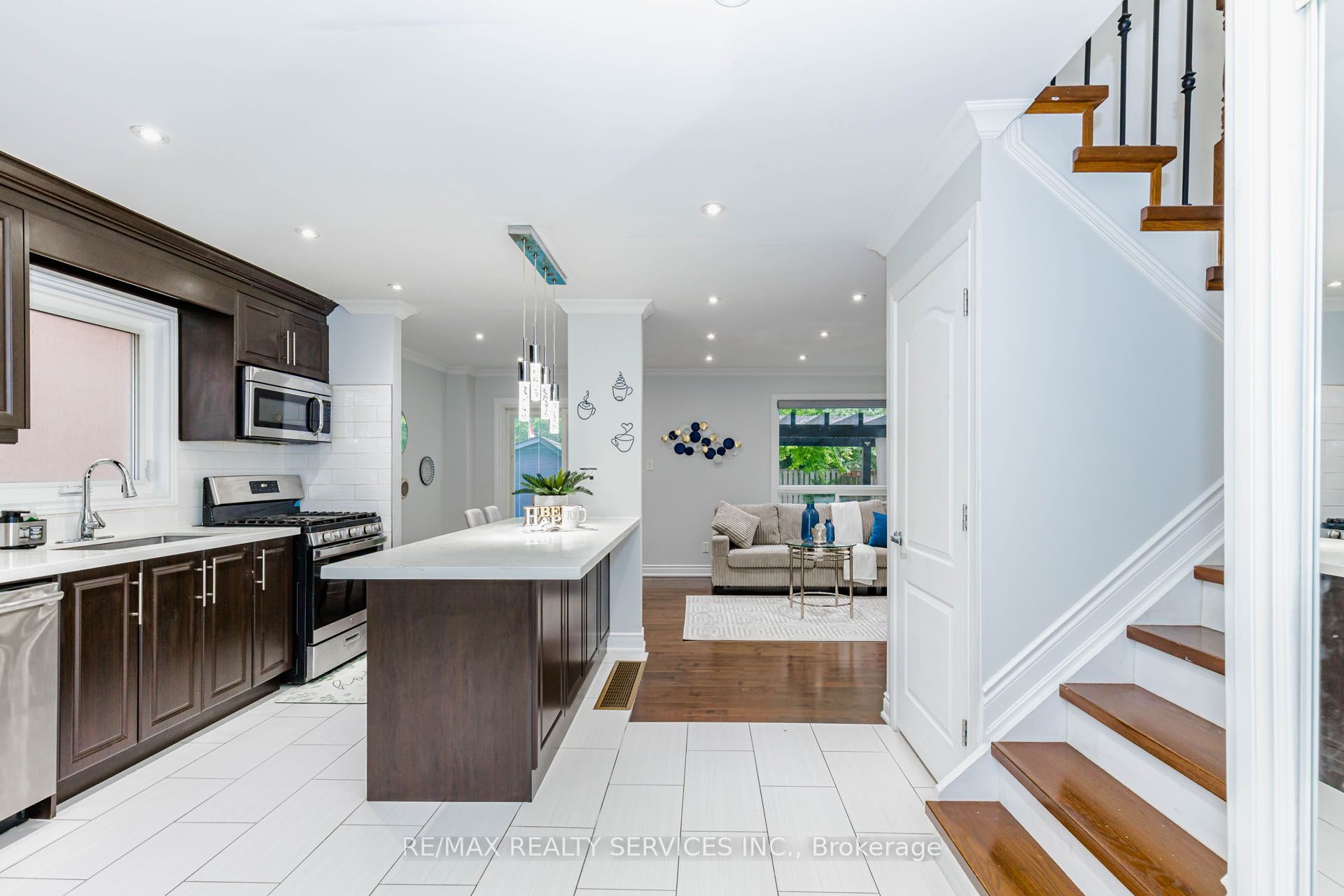 20 Murdoch Drive, Brampton, ON L6X 3Y2 photo 4