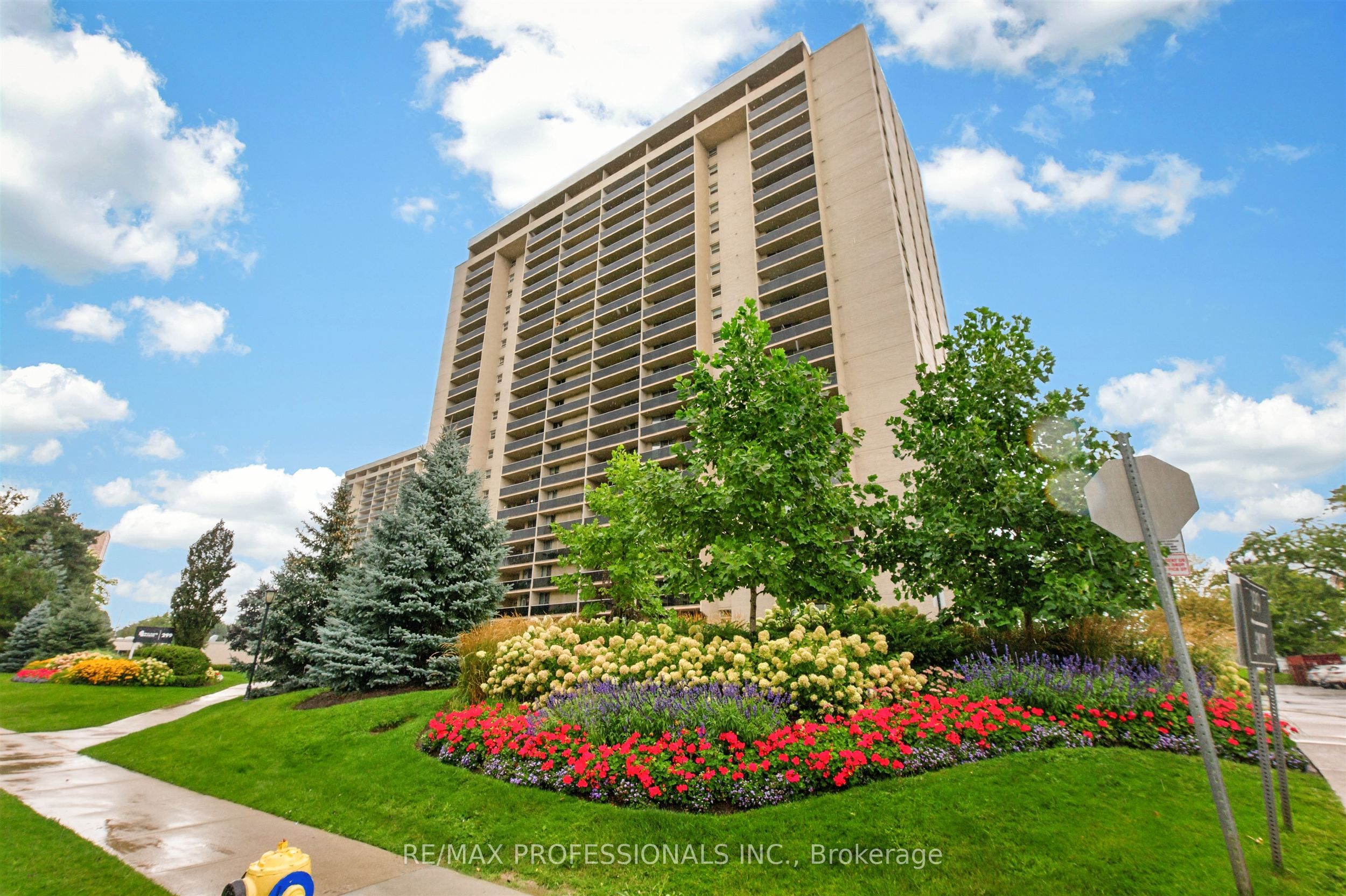 299 Mill Road 502, Toronto, ON M9C 4V9