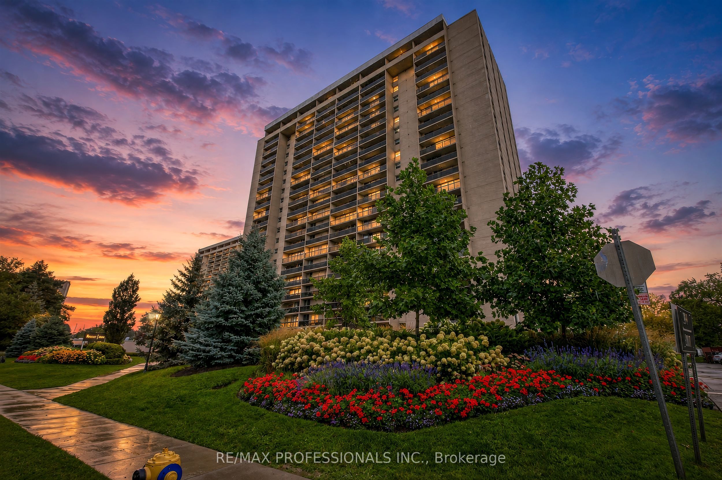 299 Mill Road 502, Toronto, ON M9C 4V9 photo 2