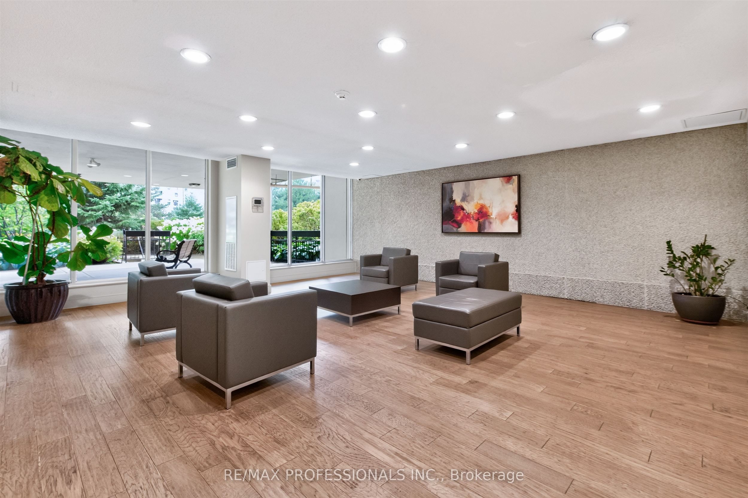 299 Mill Road 502, Toronto, ON M9C 4V9 photo 4