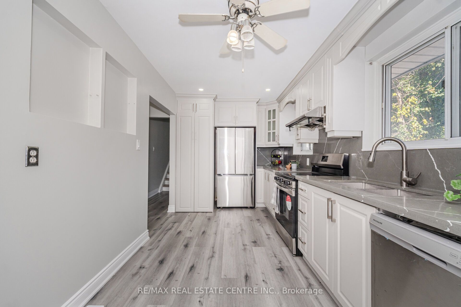 34 windermere Court, Brampton, ON L6X 2L6 photo 2