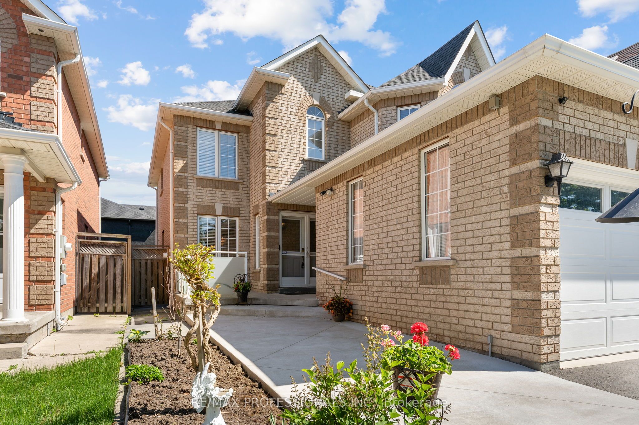 15 Tarquini Crescent, Caledon, ON L7E 2V8 photo 3