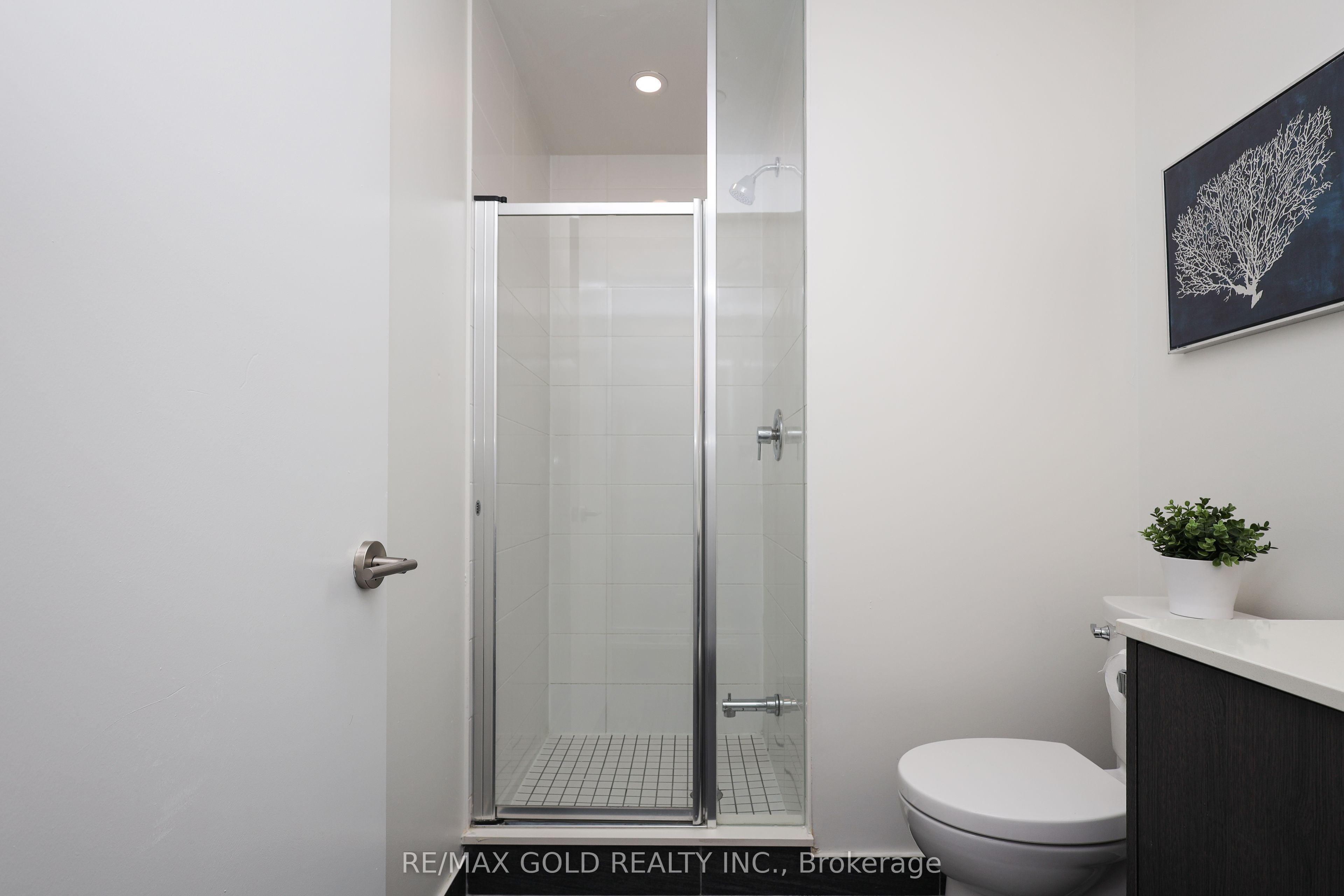 225 veterans Drive 408, Brampton, ON L7A 5L7 photo 4