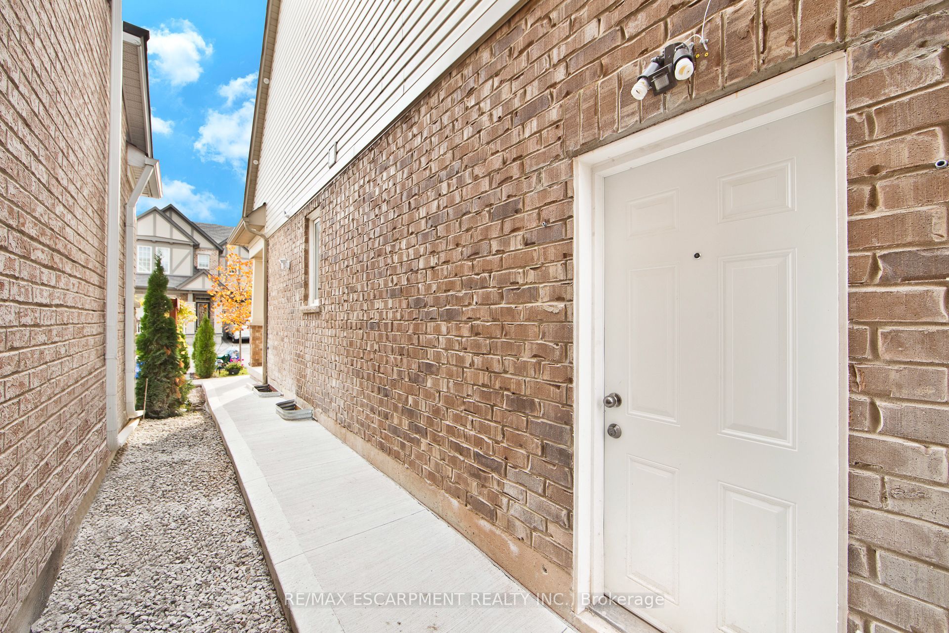 307 Hinton Terrace Bsmnt, Milton, ON L9E 1C8