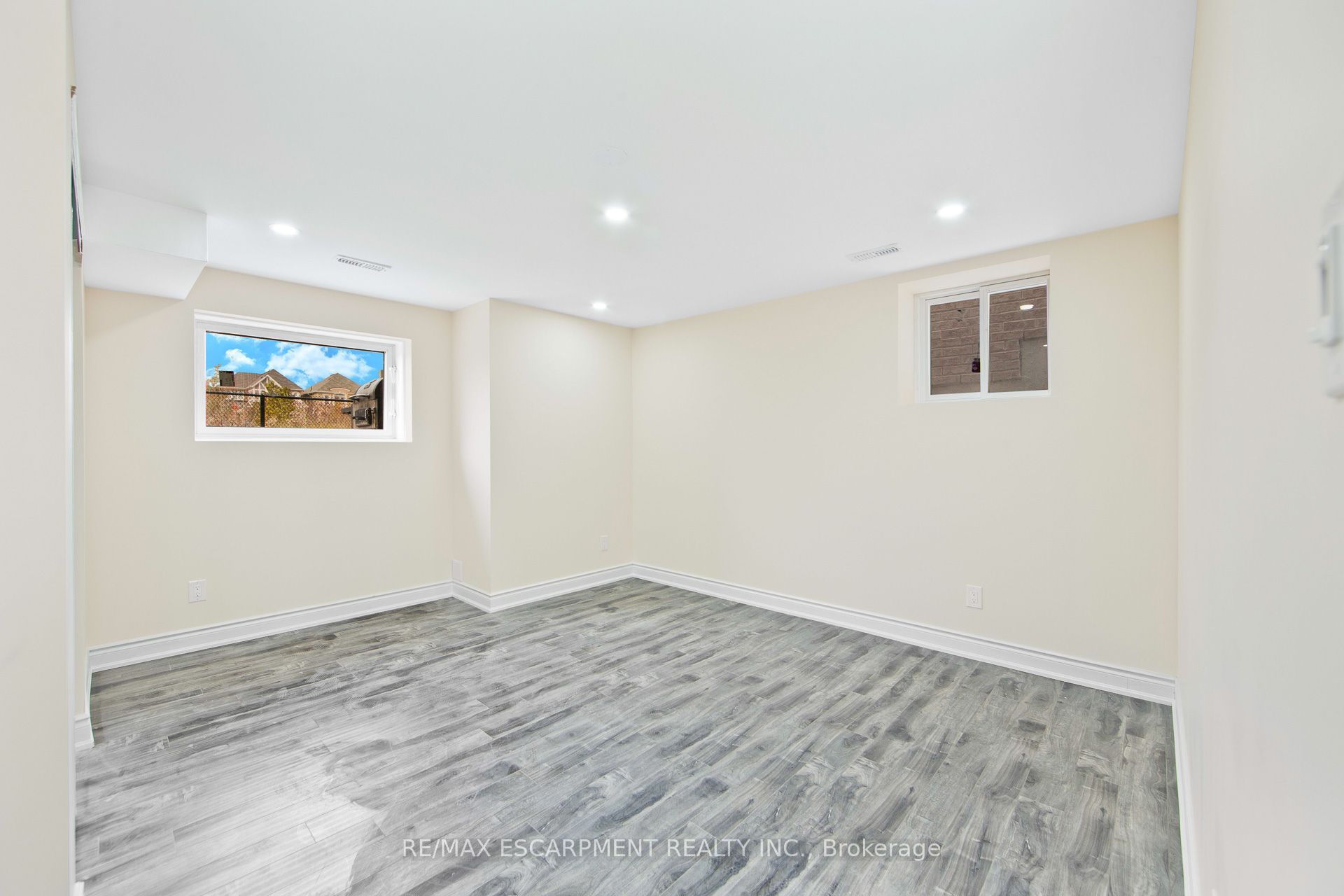 307 Hinton Terrace Bsmnt, Milton, ON L9E 1C8 photo 3