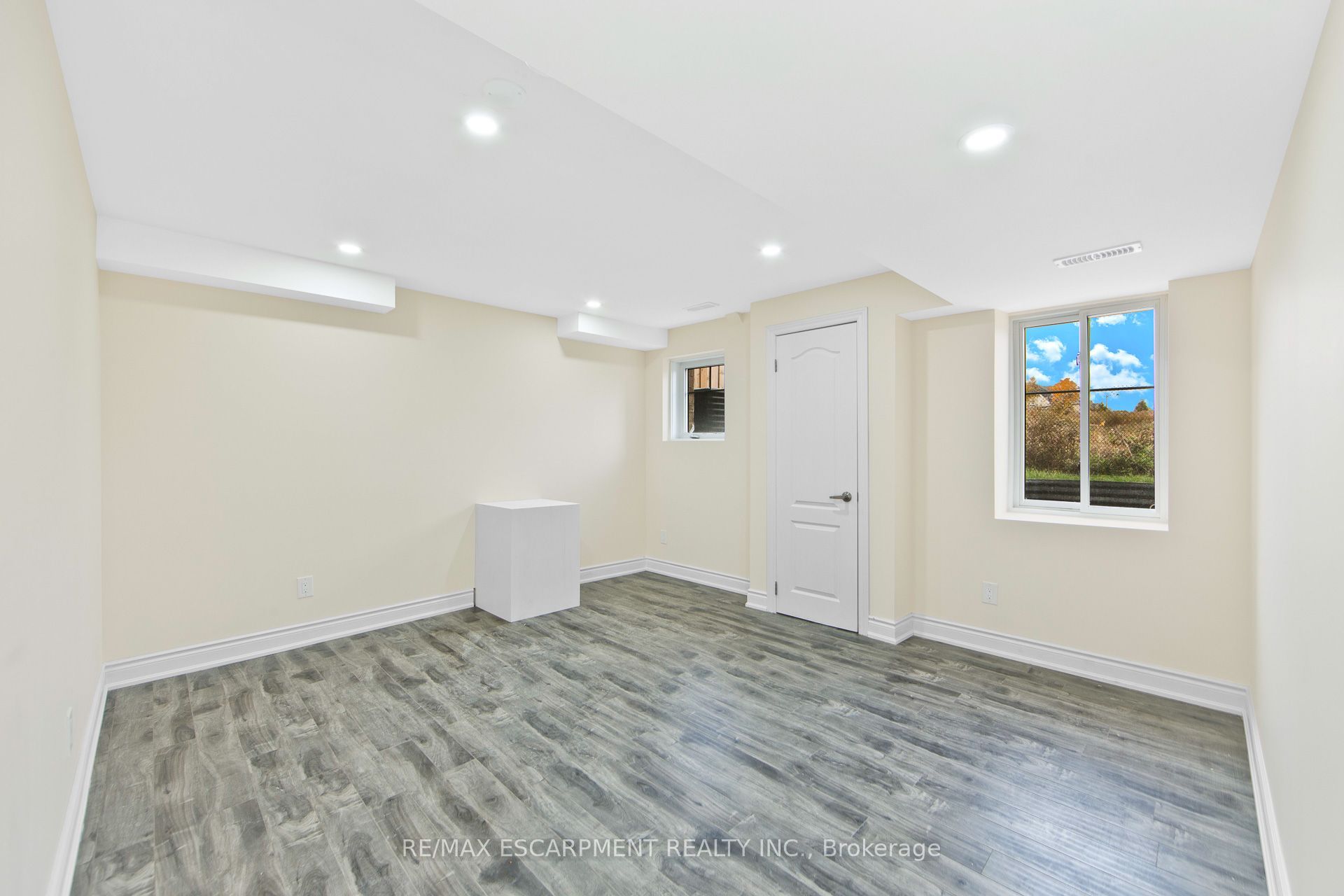 307 Hinton Terrace Bsmnt, Milton, ON L9E 1C8 photo 4