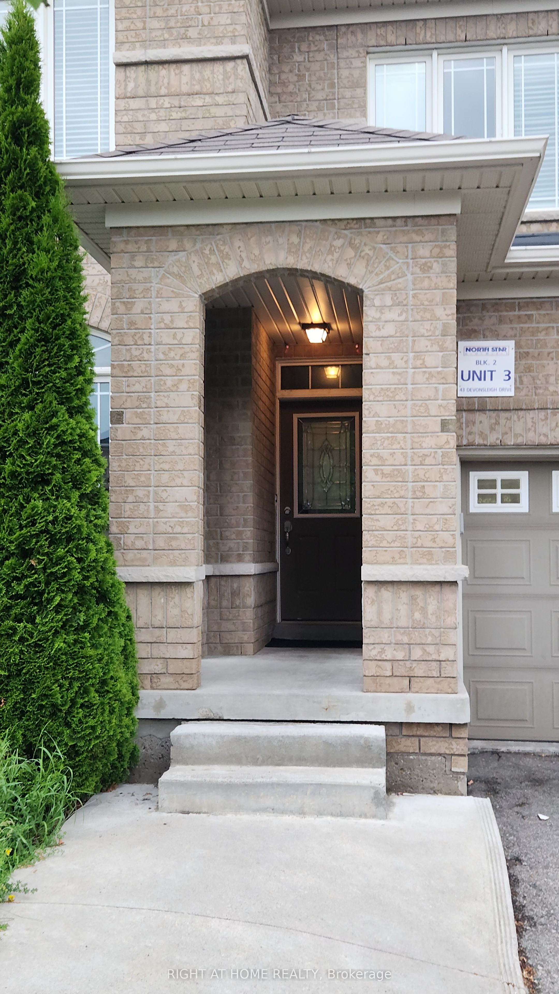 43 Devonsleigh Drive, Brampton, ON L7A 3S3
