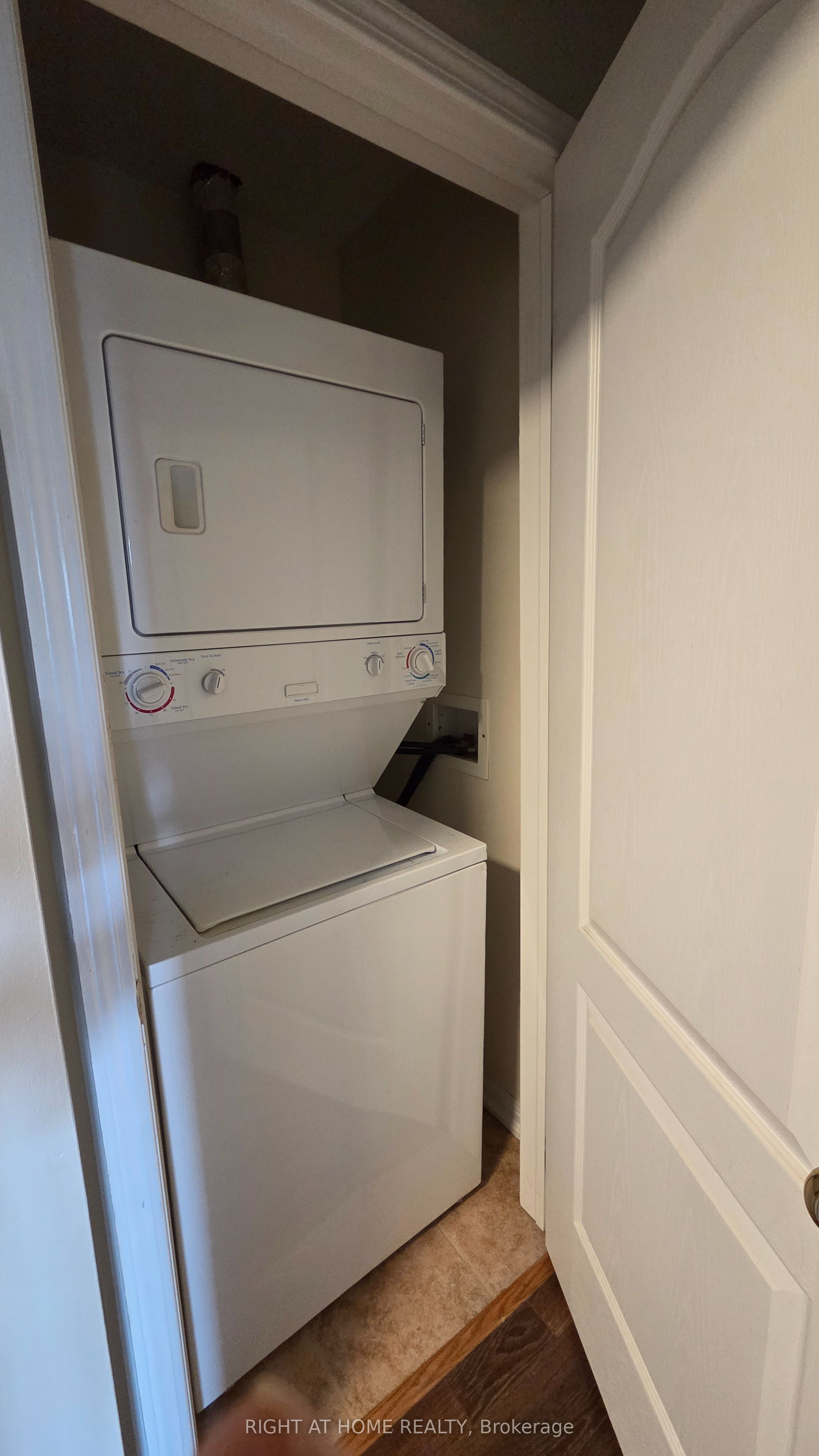 620 Ferguson Drive 114, Milton, ON L9T 0M6 photo 5